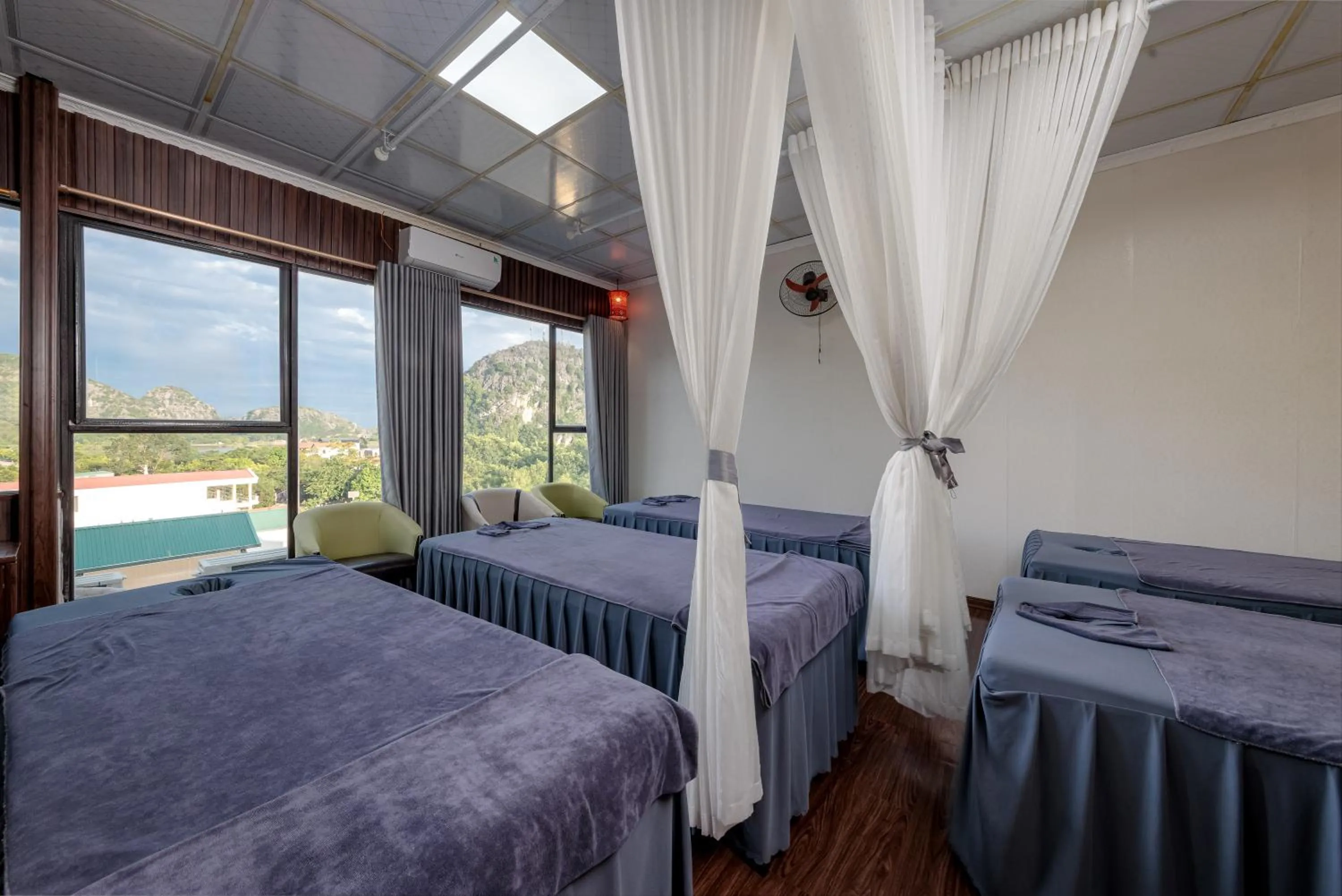 Massage, Bed in Tam Coc Lion Kings Hotel & Resort Ninh Binh