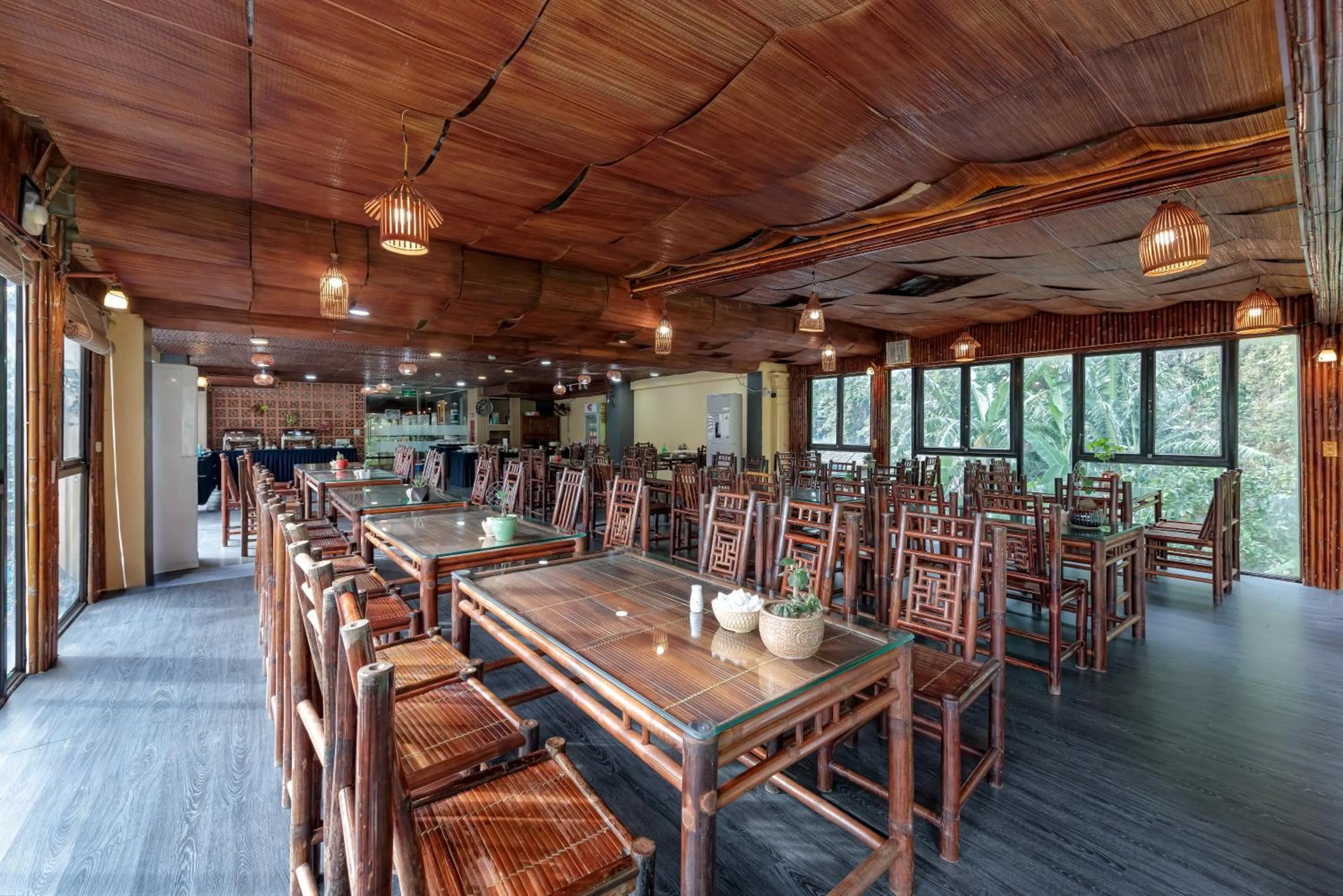 Restaurant/places to eat in Tam Coc Lion Kings Hotel & Resort Ninh Binh