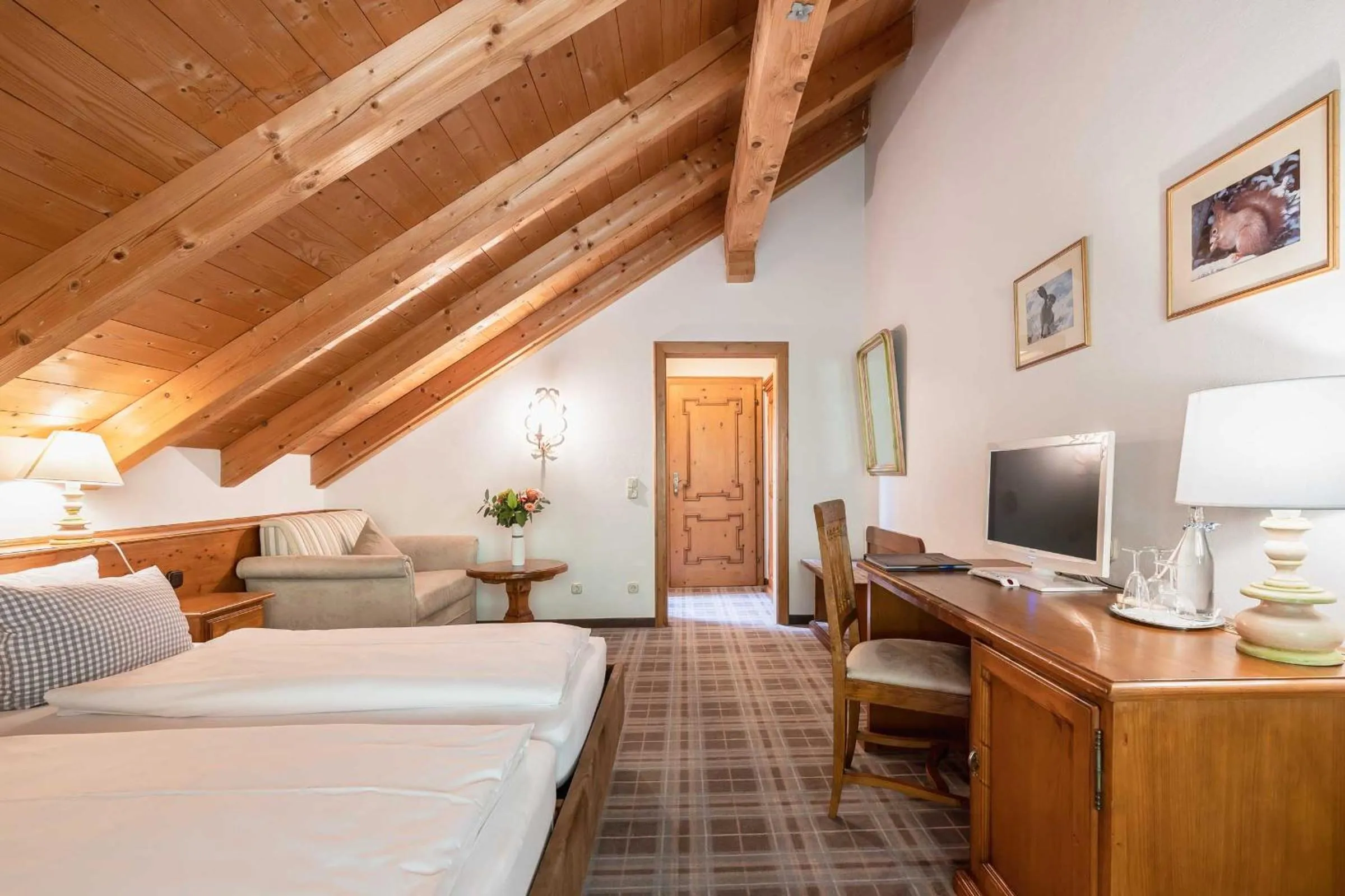 Photo of the whole room, Bed in Hotel Blaue Gams ***S