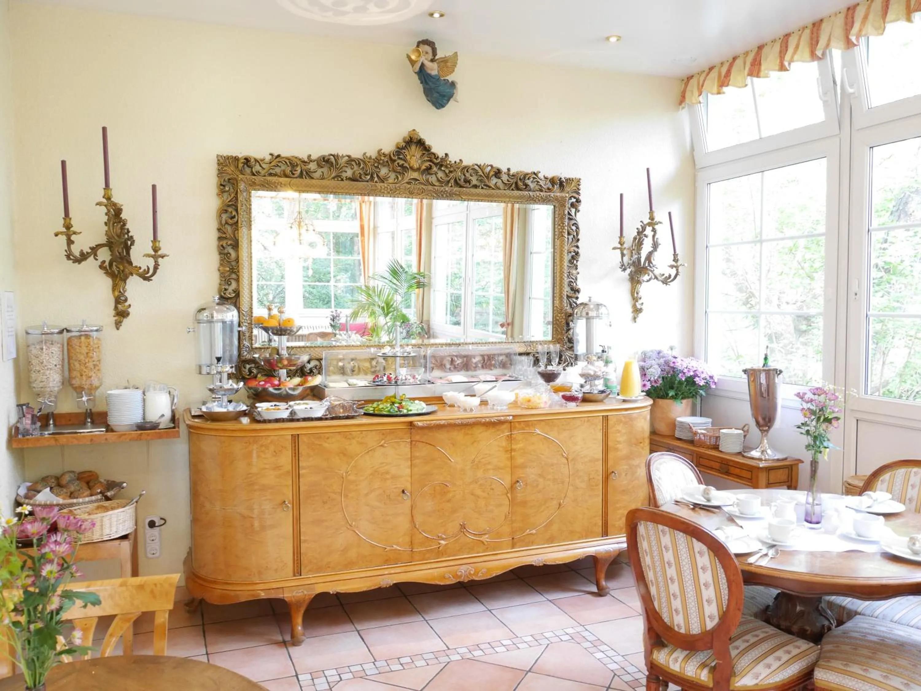 Breakfast in Hotel Rotdorn