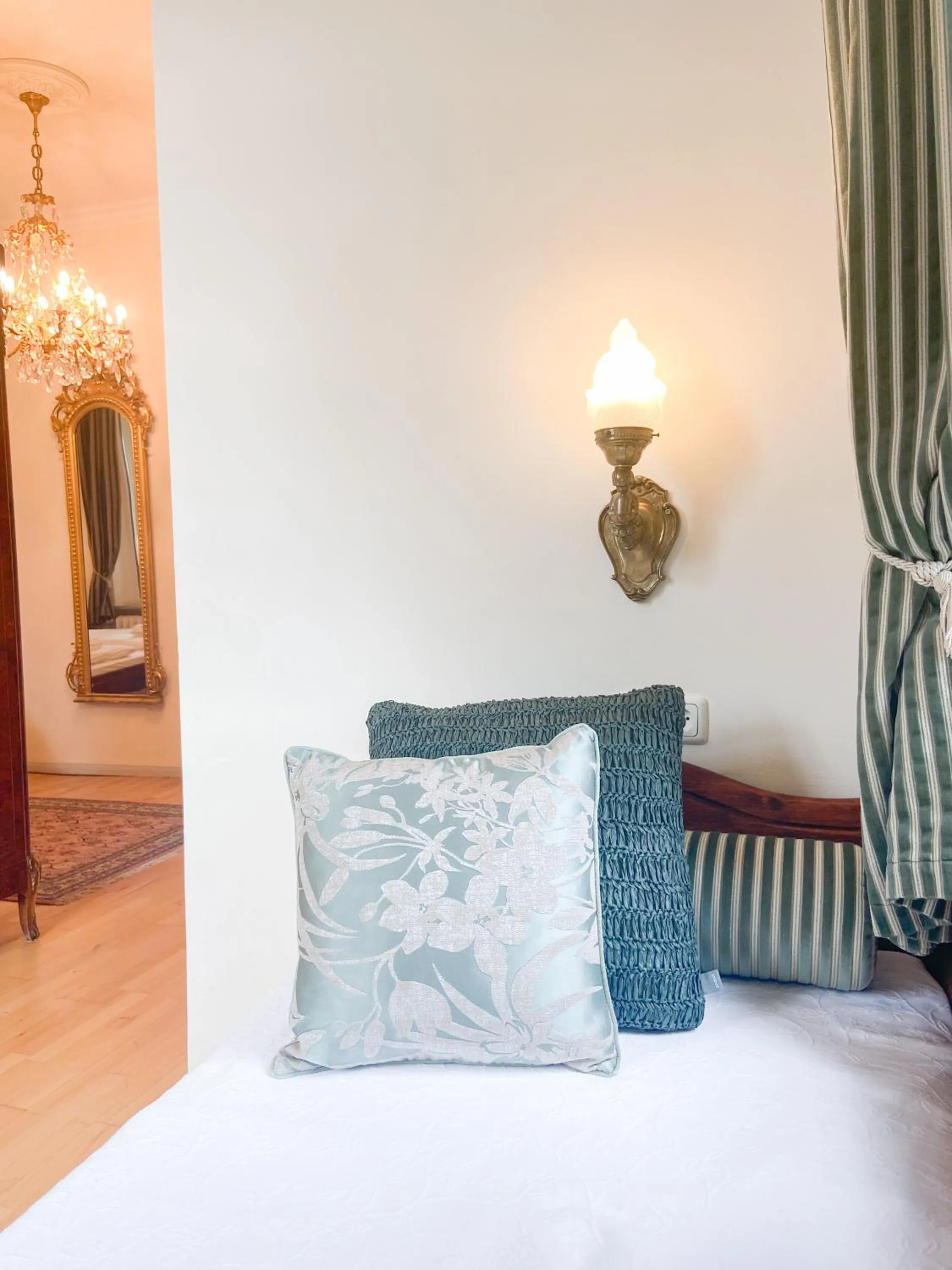 Bed in Hotel Rotdorn