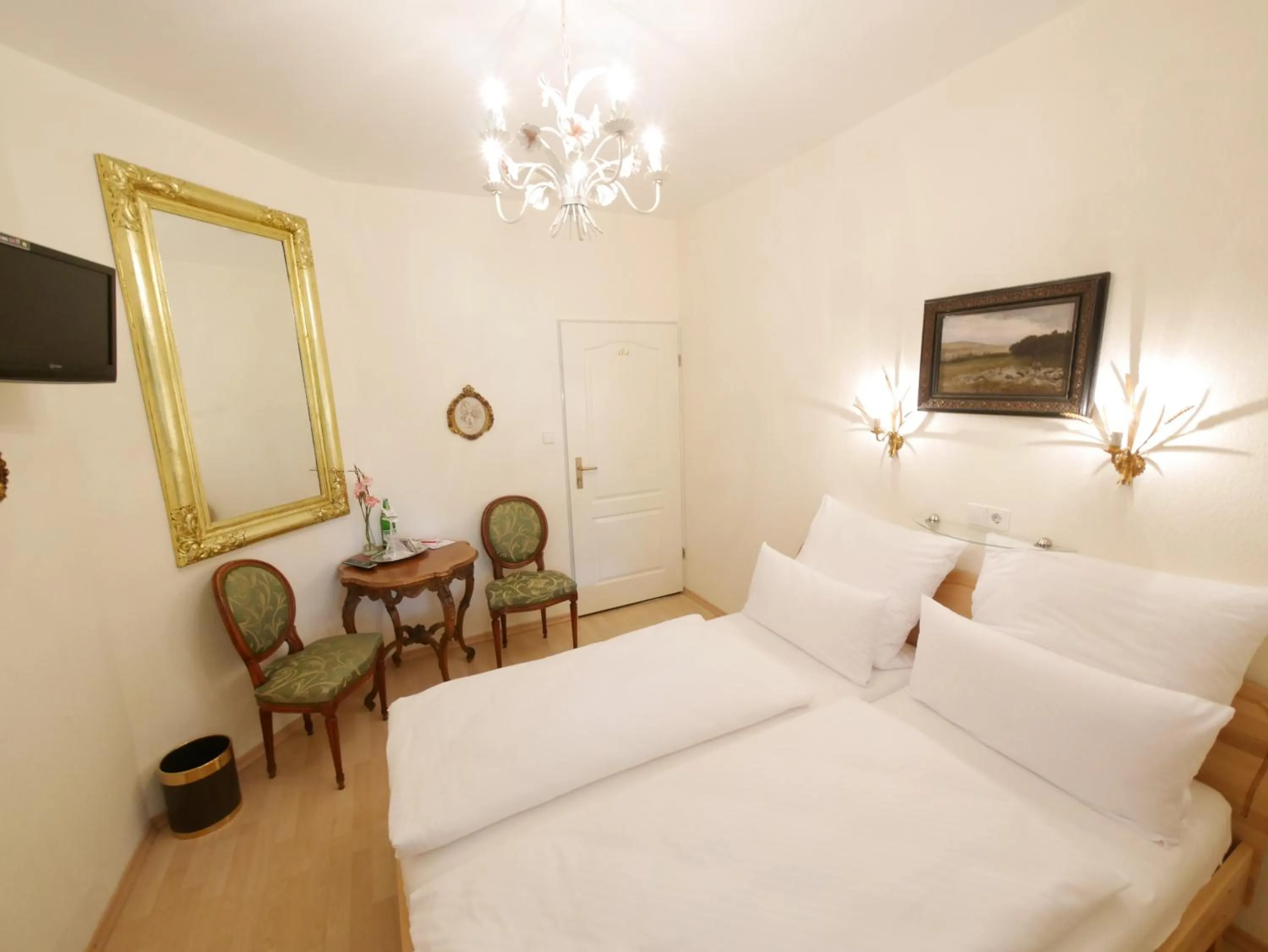 Bed in Hotel Rotdorn