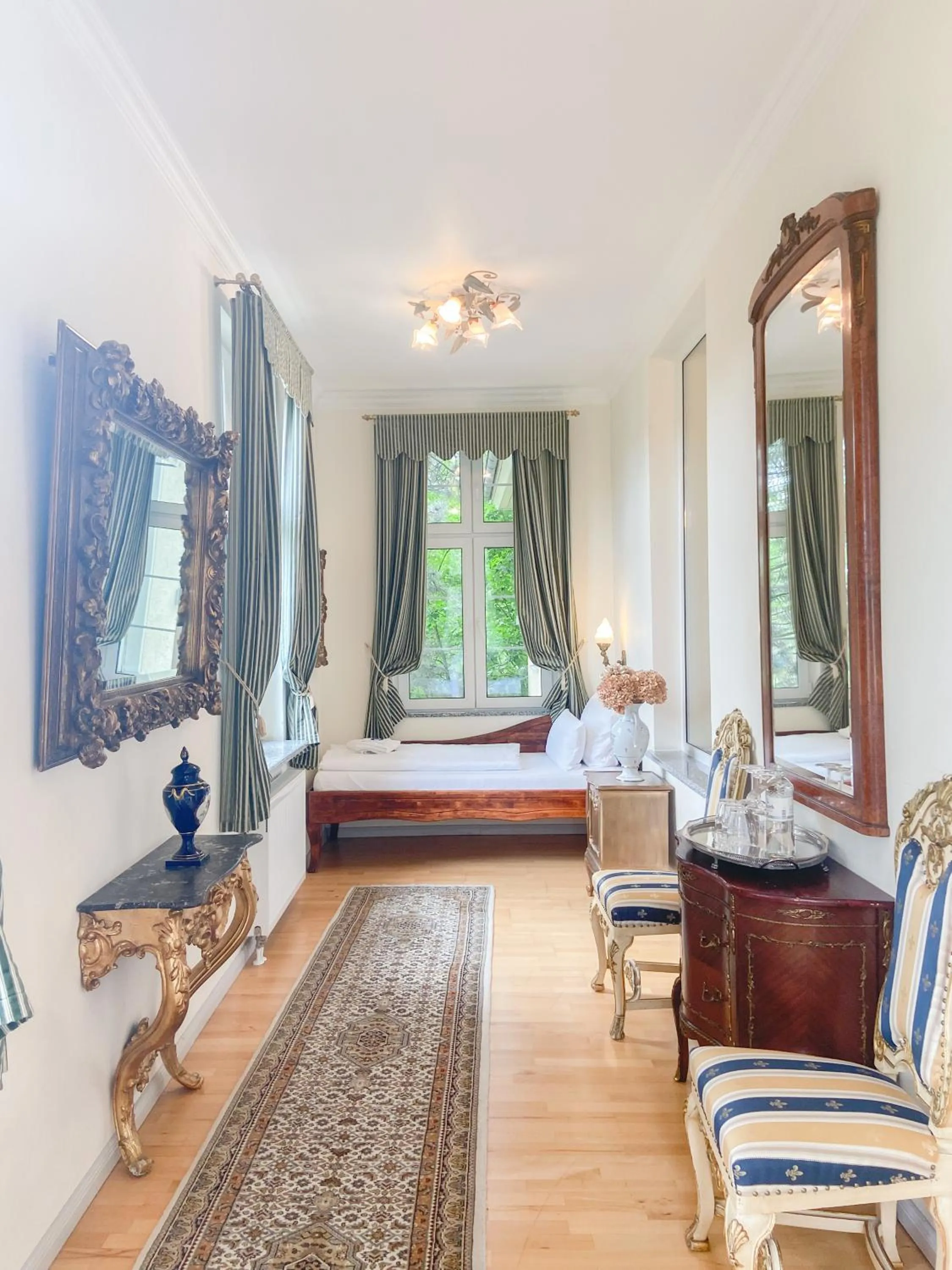 Bed in Hotel Rotdorn