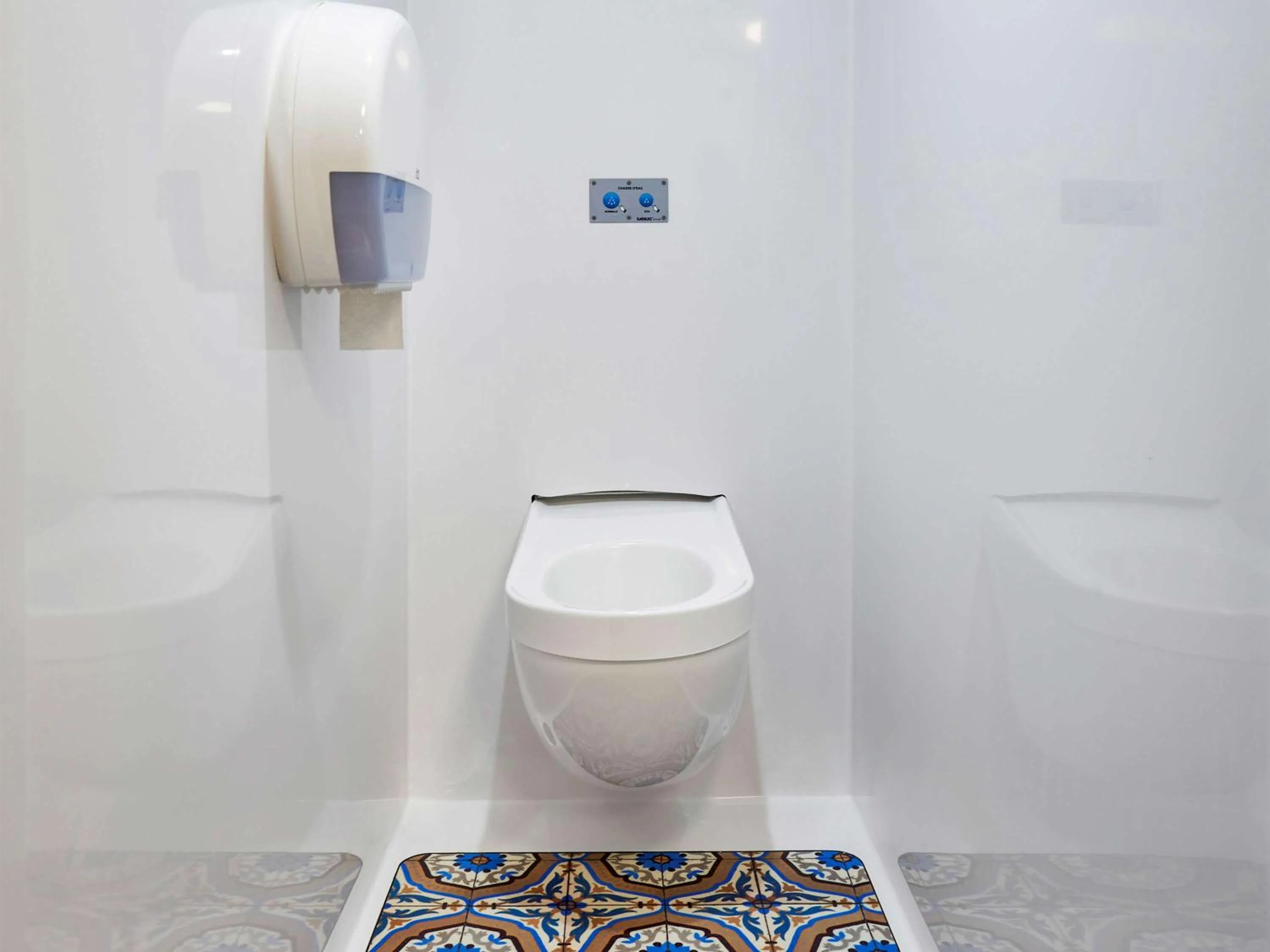 Photo of the whole room in hotelF1 Poitiers Nord Futuroscope