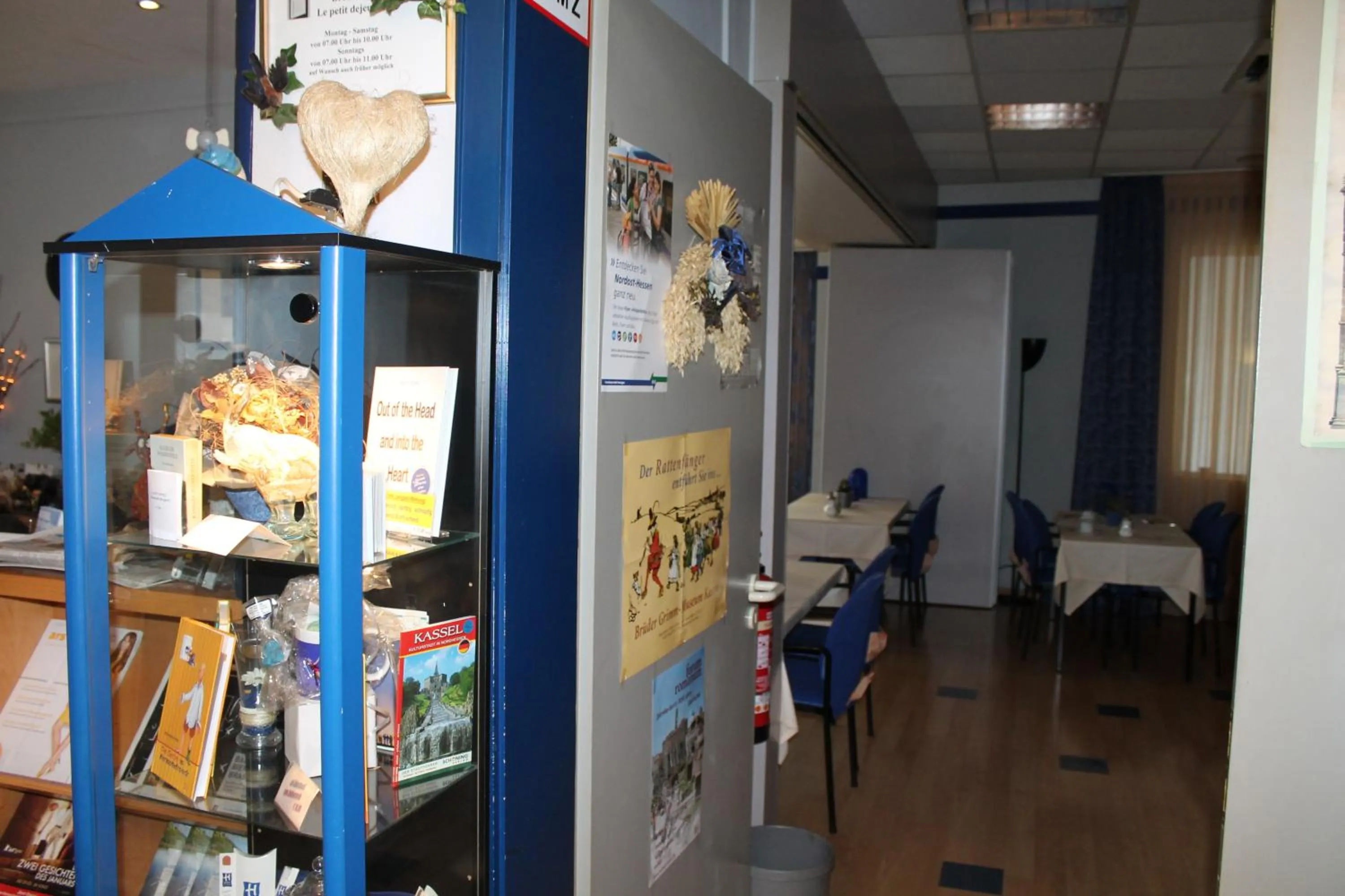 Restaurant/places to eat in Hotel Chassalla