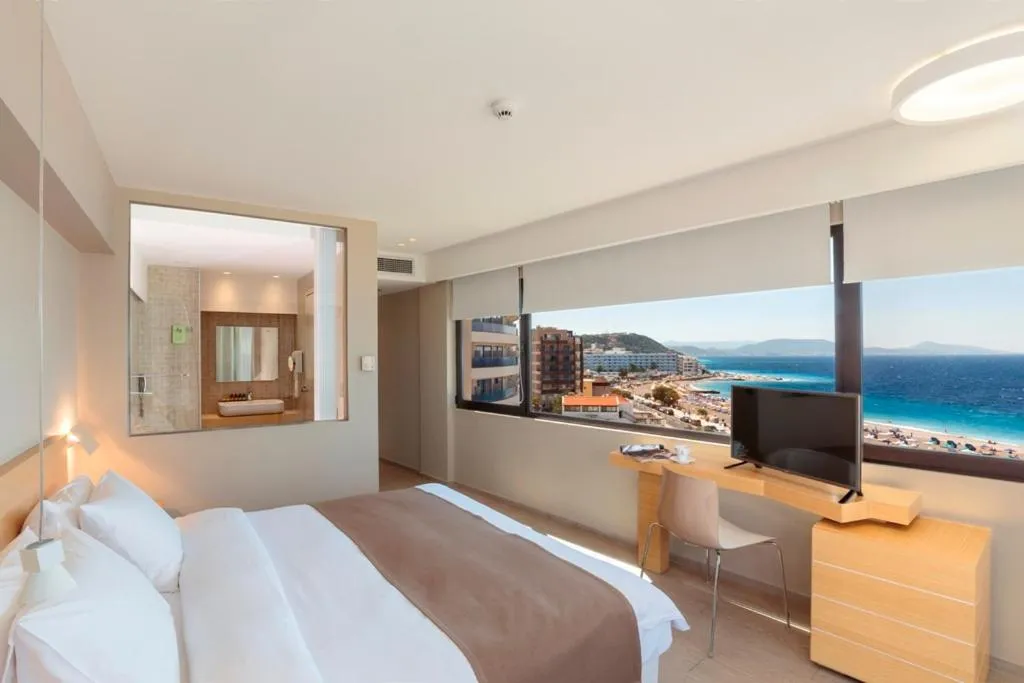 Bedroom, Bed in Cactus Hotel