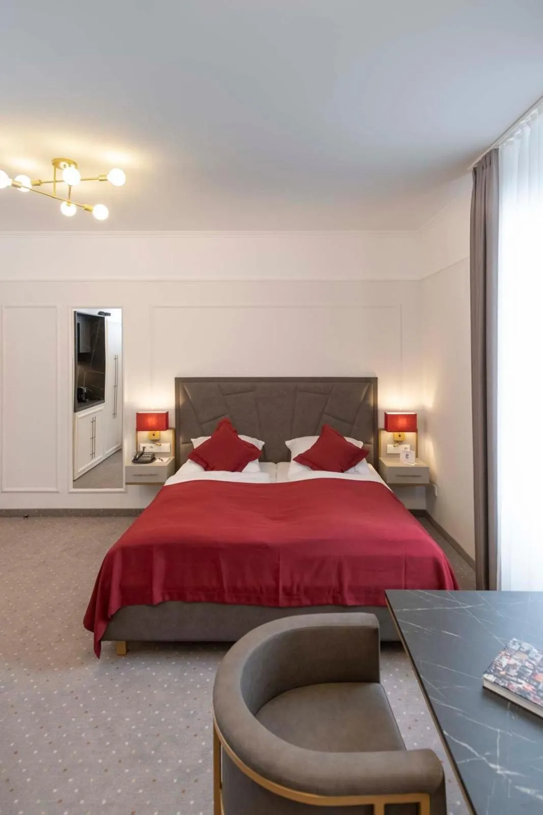 Photo of the whole room, Bed in Star-Apart Hansa Hotel