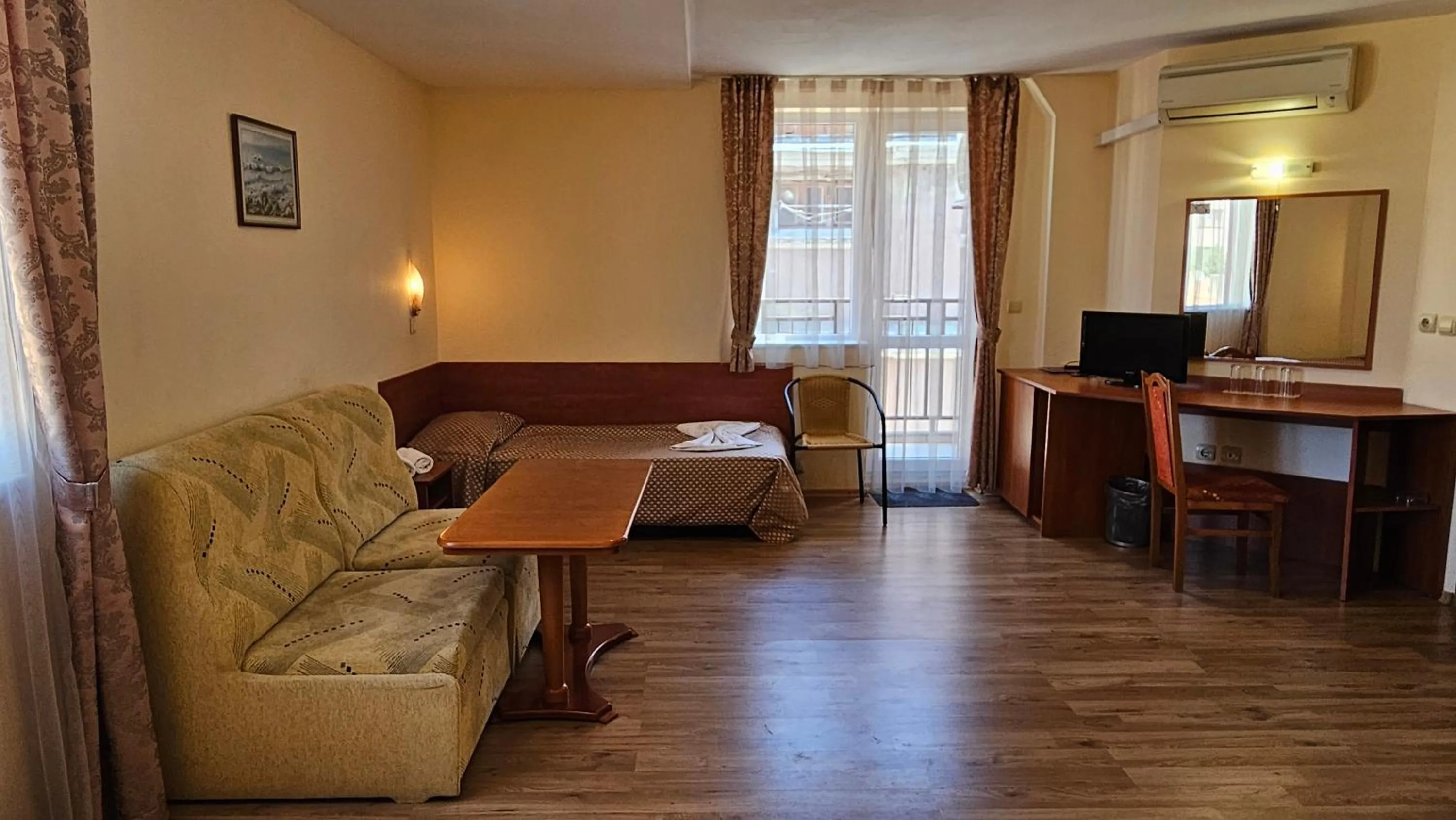 Caprice Family Hotel