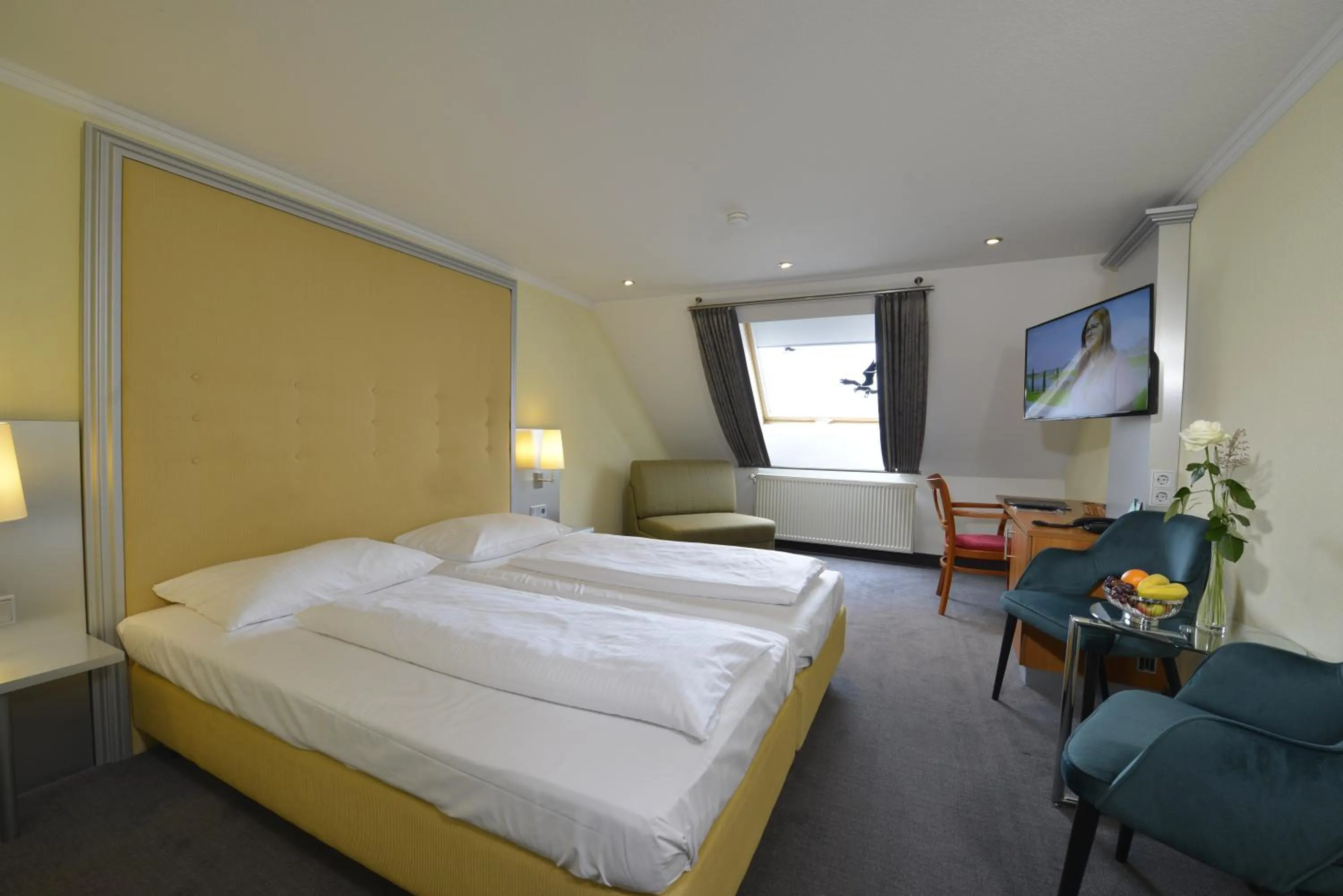 Photo of the whole room, Bed in Celler Hof