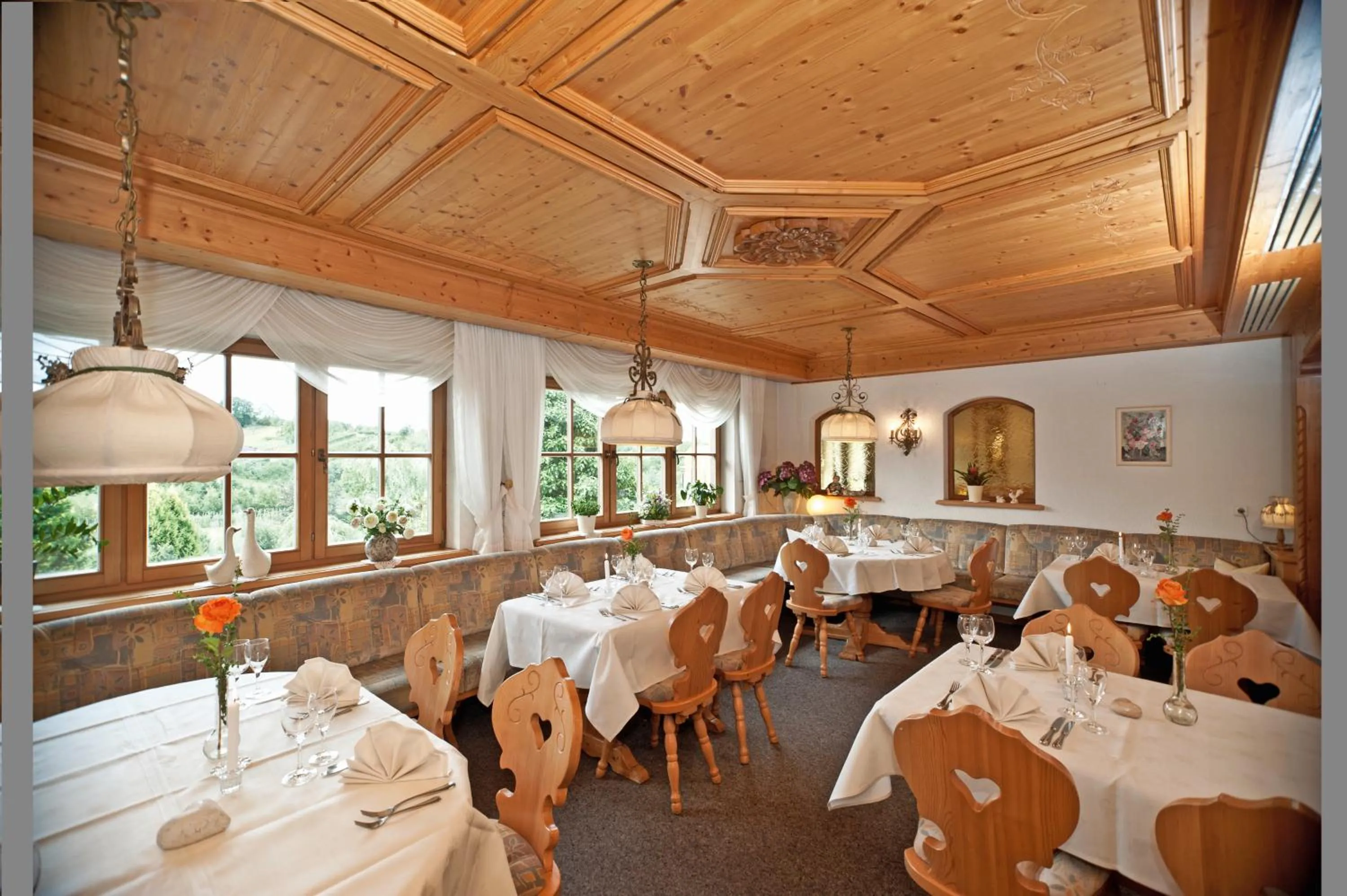 Restaurant/places to eat in Hotel-Gasthof Rose