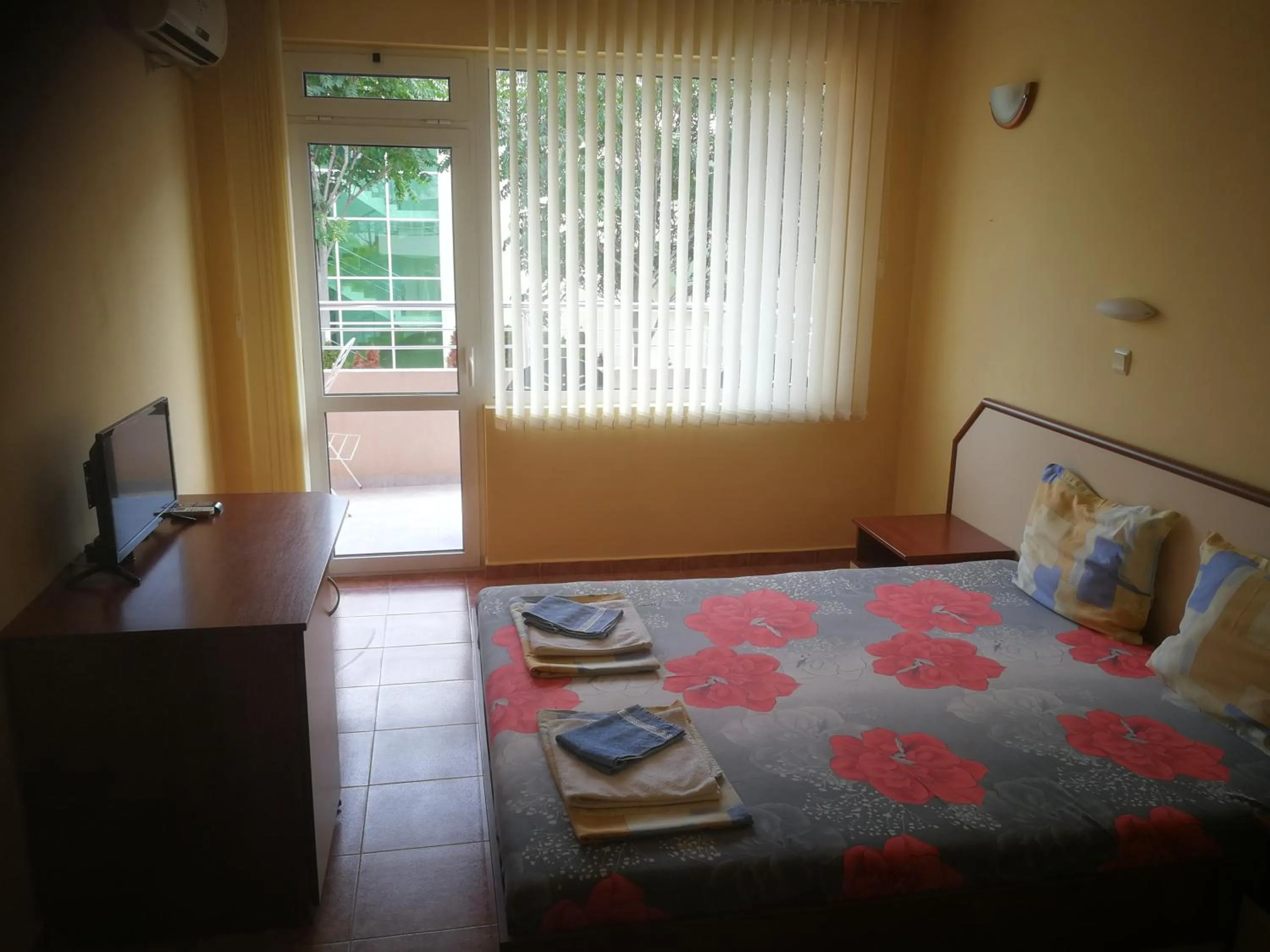 Bed in Femili Hotel Diveda