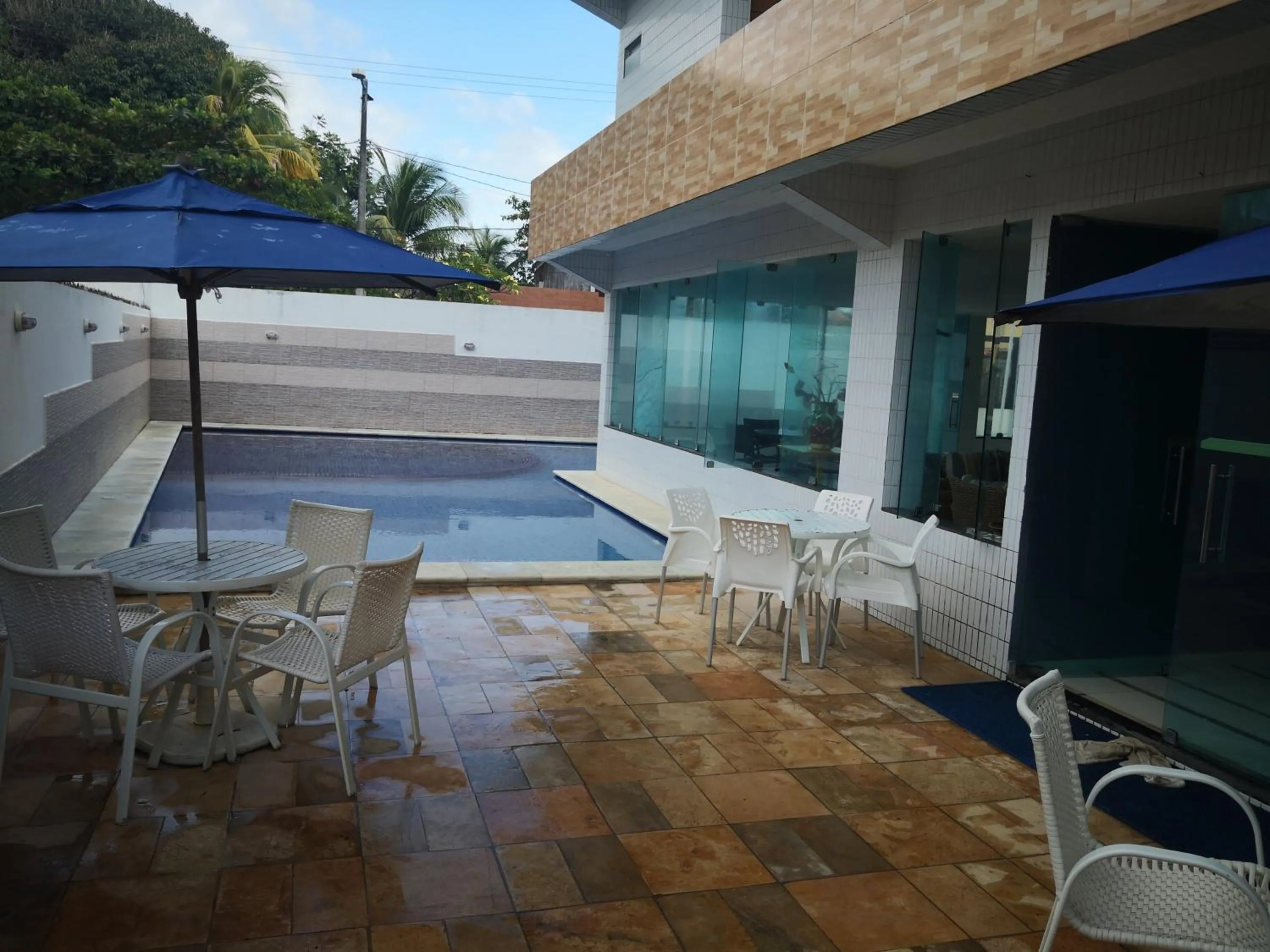 Swimming pool in Praia Carneiros Flat Hotel