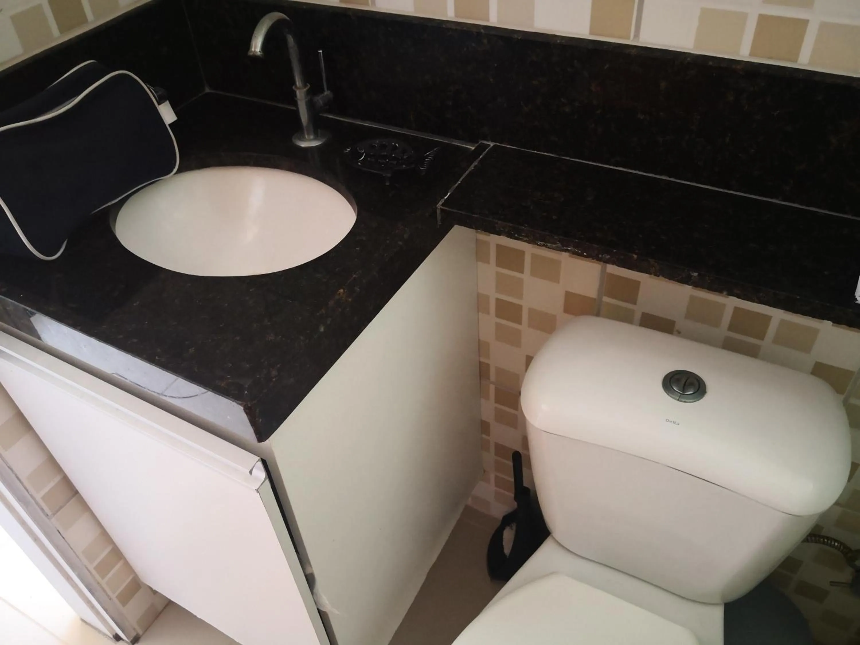 Toilet in Praia Carneiros Flat Hotel