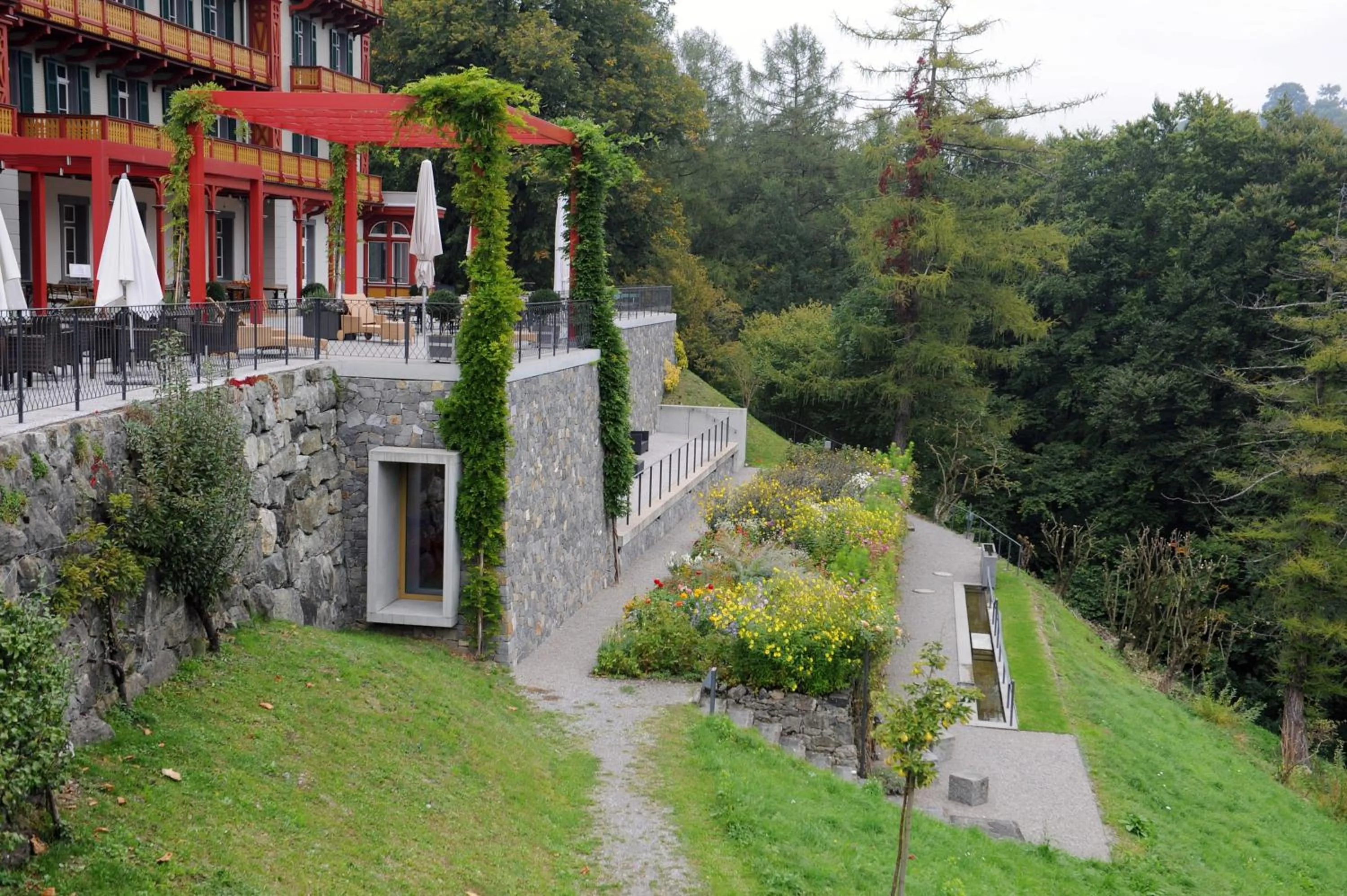 Garden in Jugendstilhotel Paxmontana