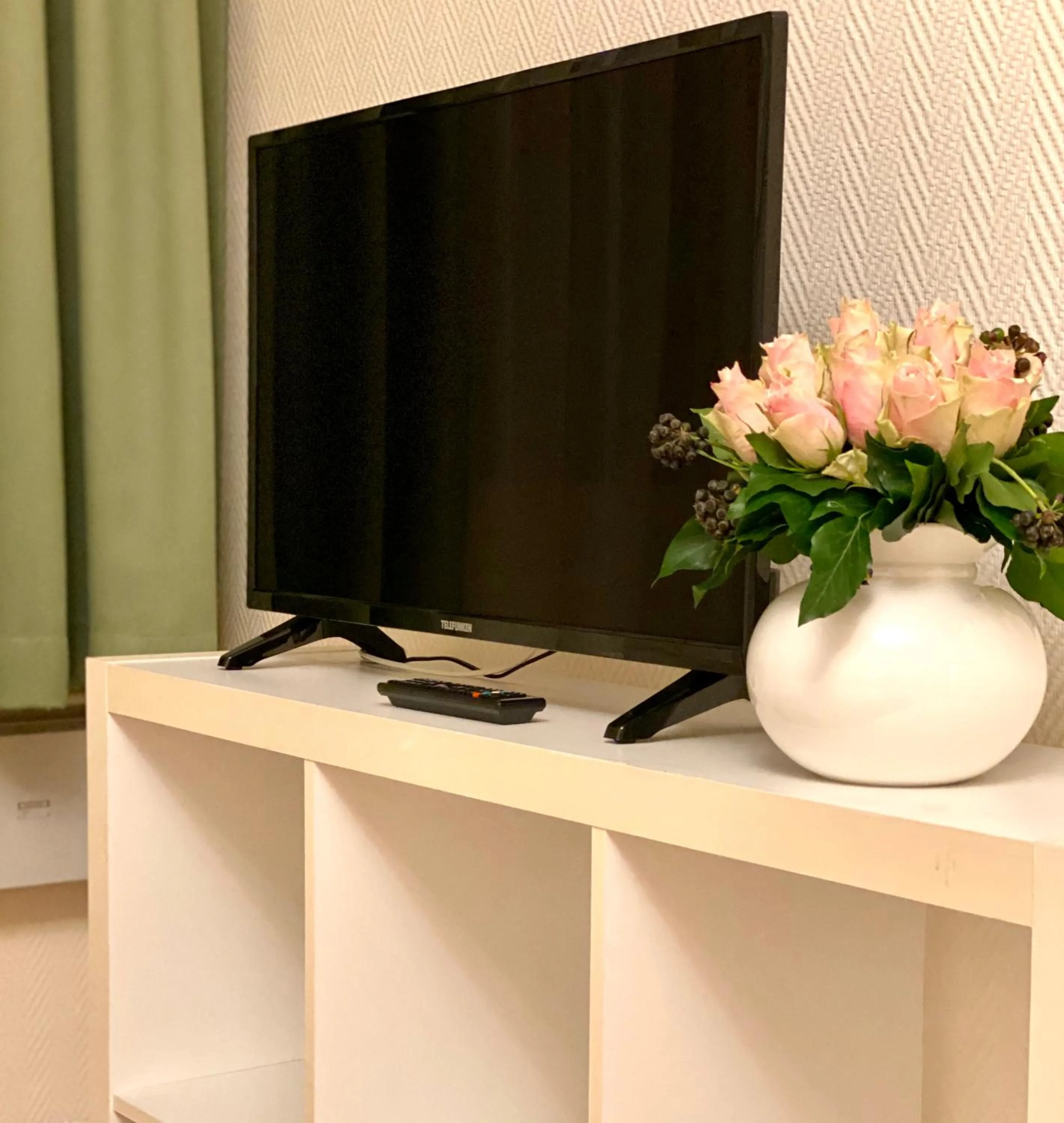 TV and multimedia in Hotel Arena Rooms - Berlin Mitte