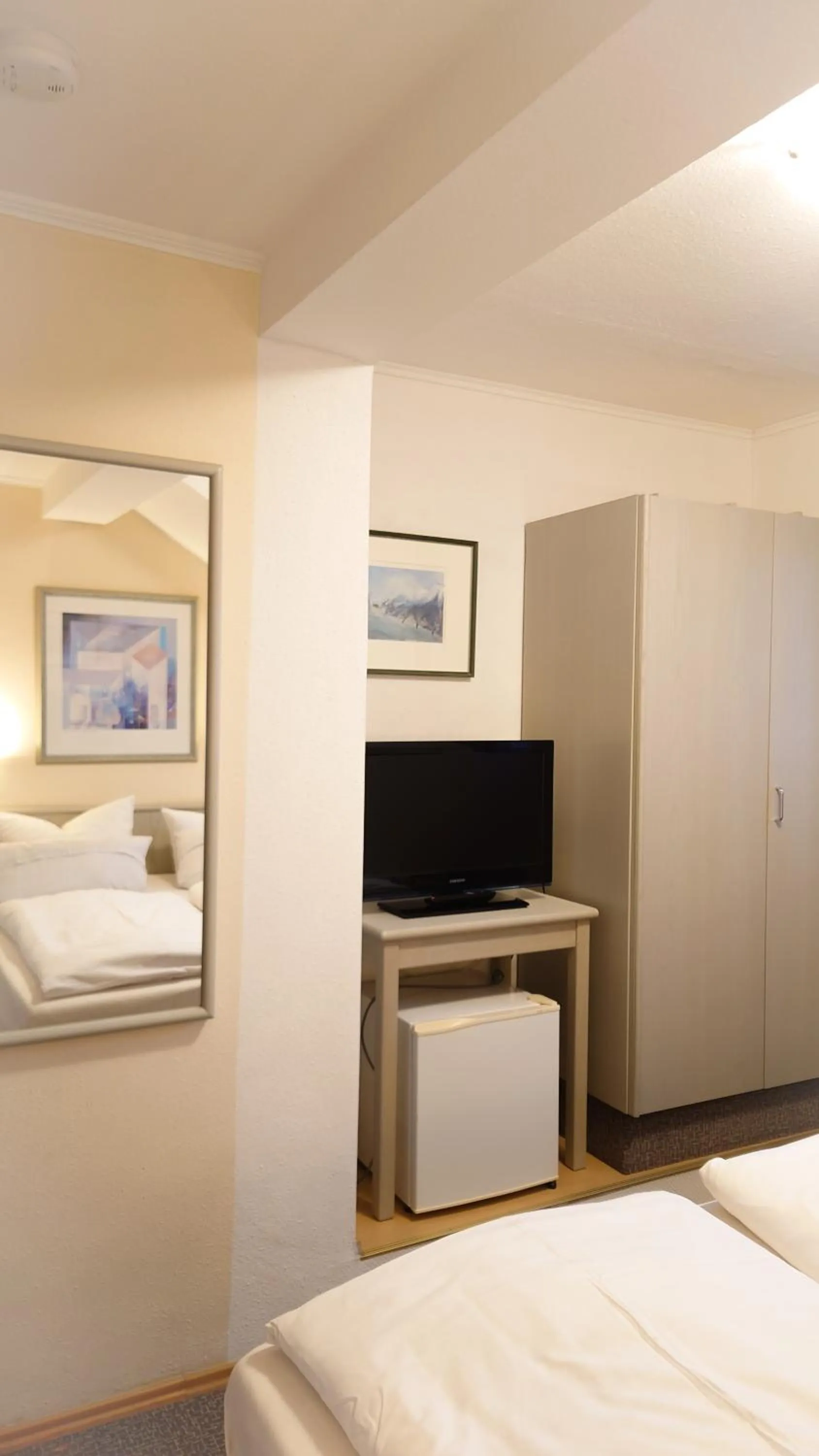 Bed in Hotel Garni Zur Traube