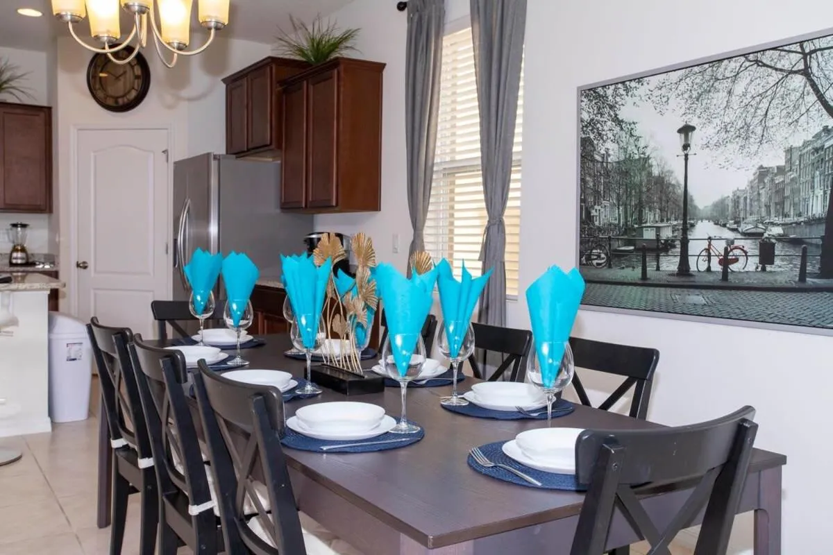 Gorgeous 5 Bd w/ Pool Close to Disney 6071