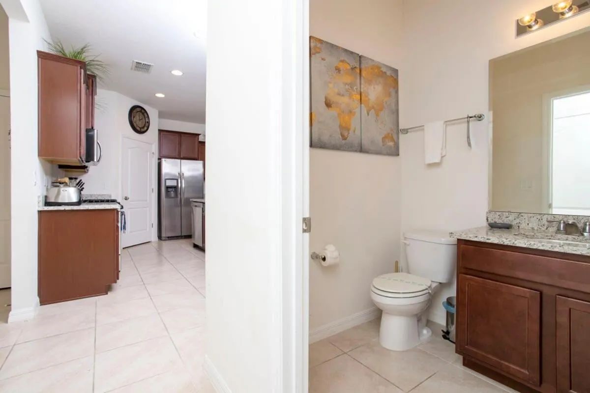 Gorgeous 5 Bd w/ Pool Close to Disney 6071