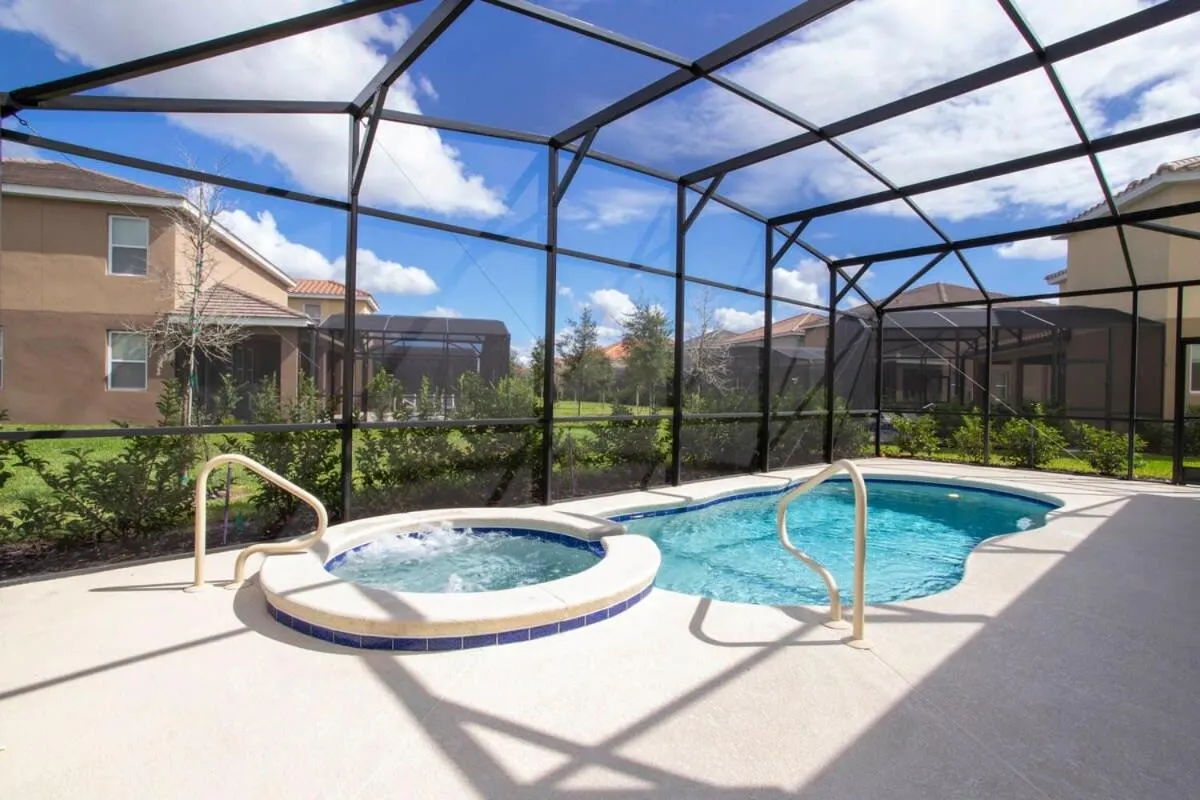 Gorgeous 5 Bd w/ Pool Close to Disney 6071