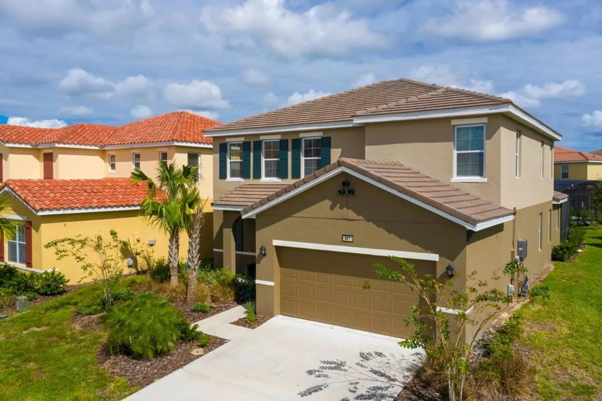 Gorgeous 5 Bd w/ Pool Close to Disney 6071