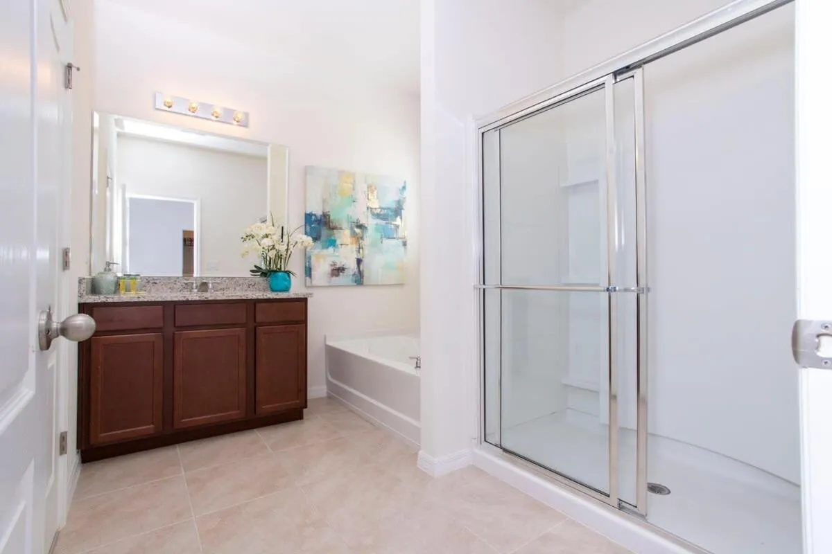 Gorgeous 5 Bd w/ Pool Close to Disney 6071