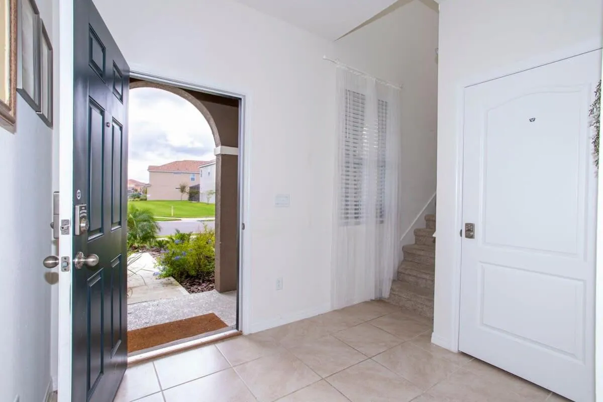 Gorgeous 5 Bd w/ Pool Close to Disney 6071