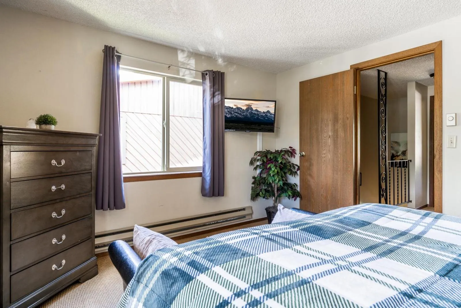 Bed in Huckleberry House