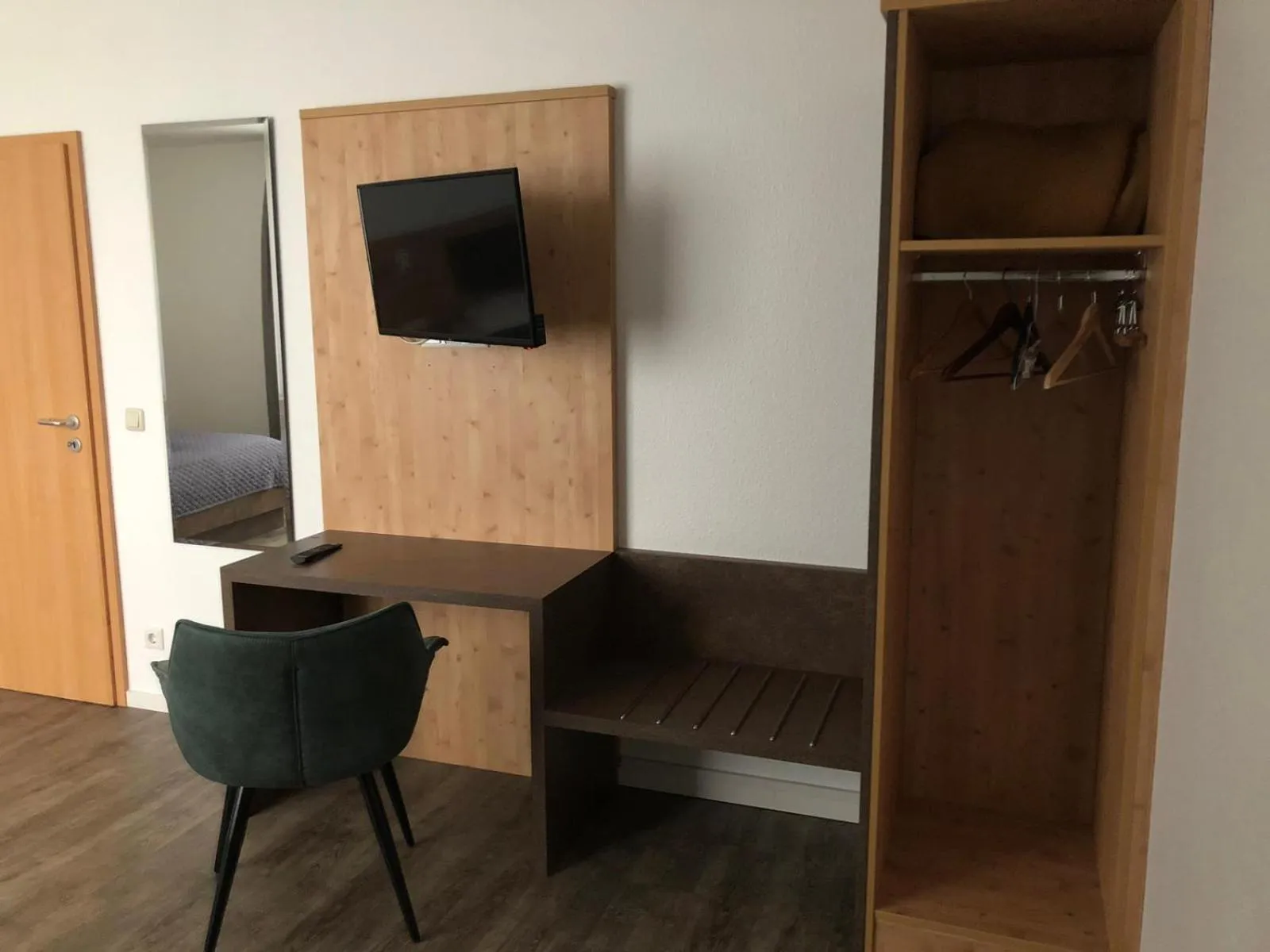 Photo of the whole room in Hotel Alter Giebel