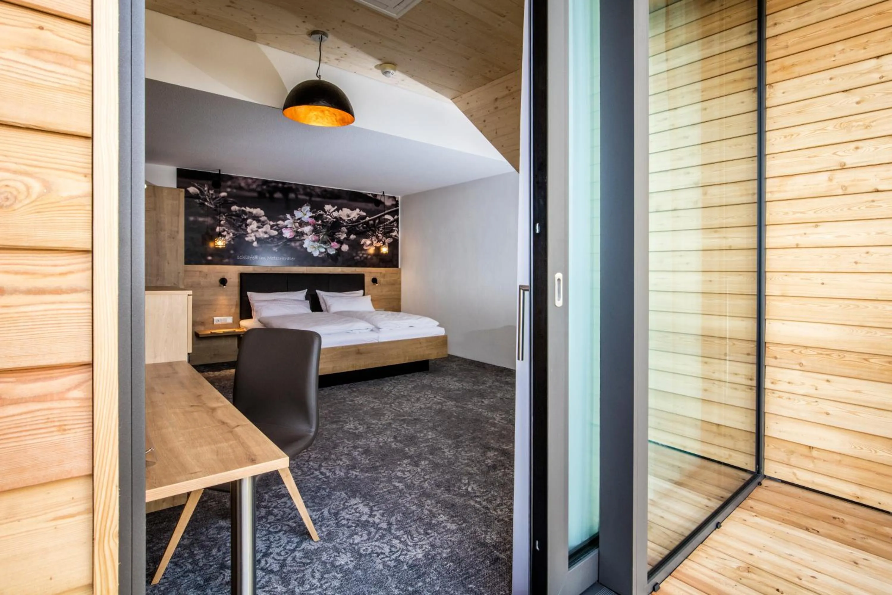 Photo of the whole room, Bed in Ringhotel sKreuz