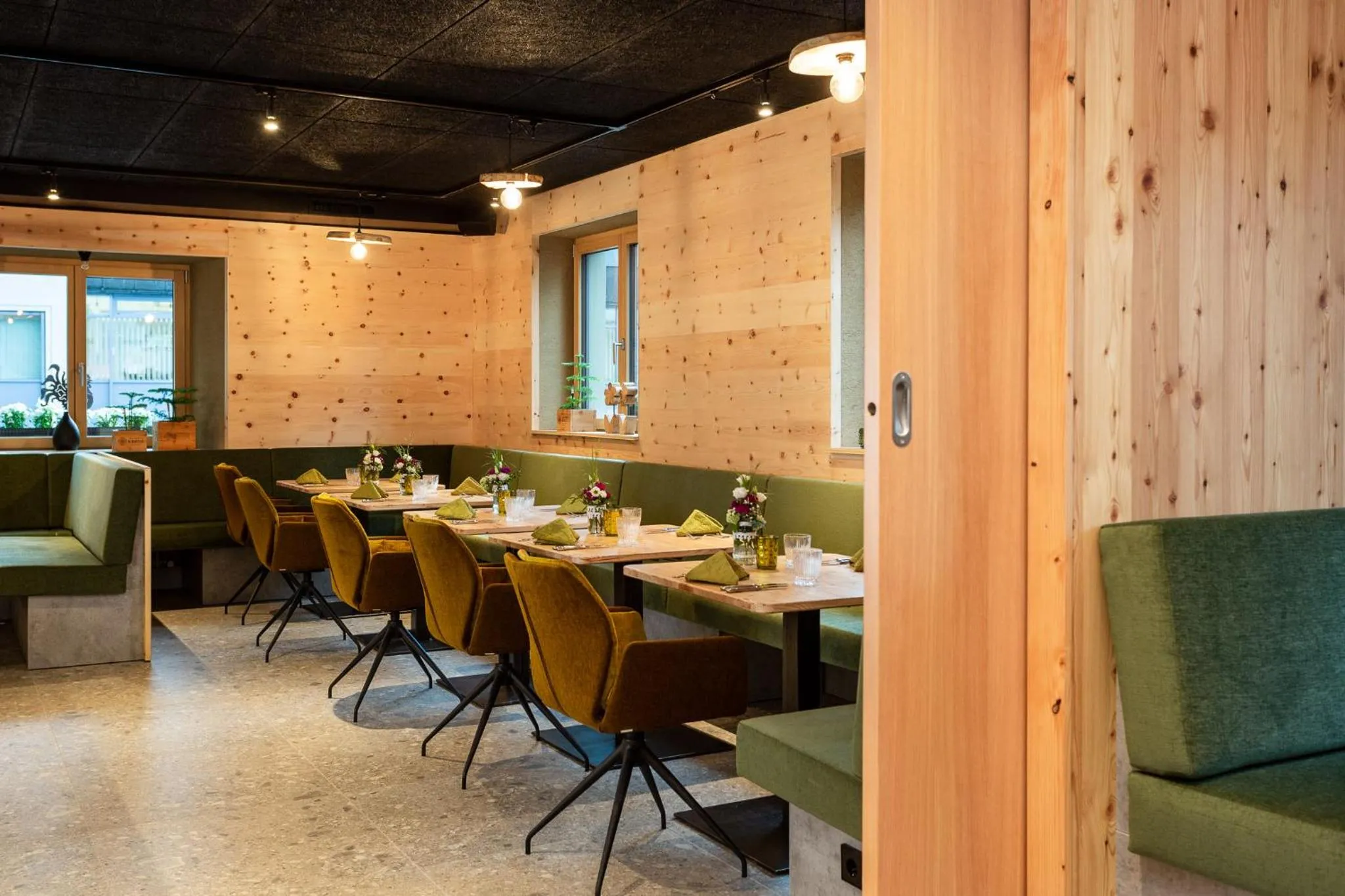 Restaurant/places to eat in Ringhotel sKreuz