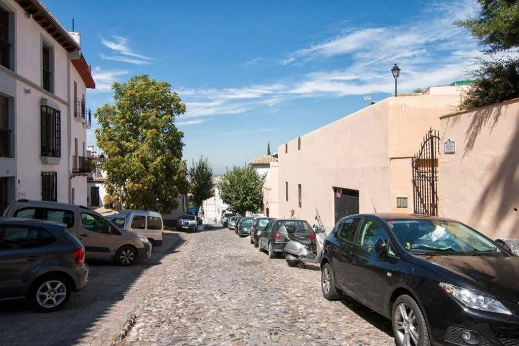 Property building in Apartamento con unas maravillosas vistas a Granada