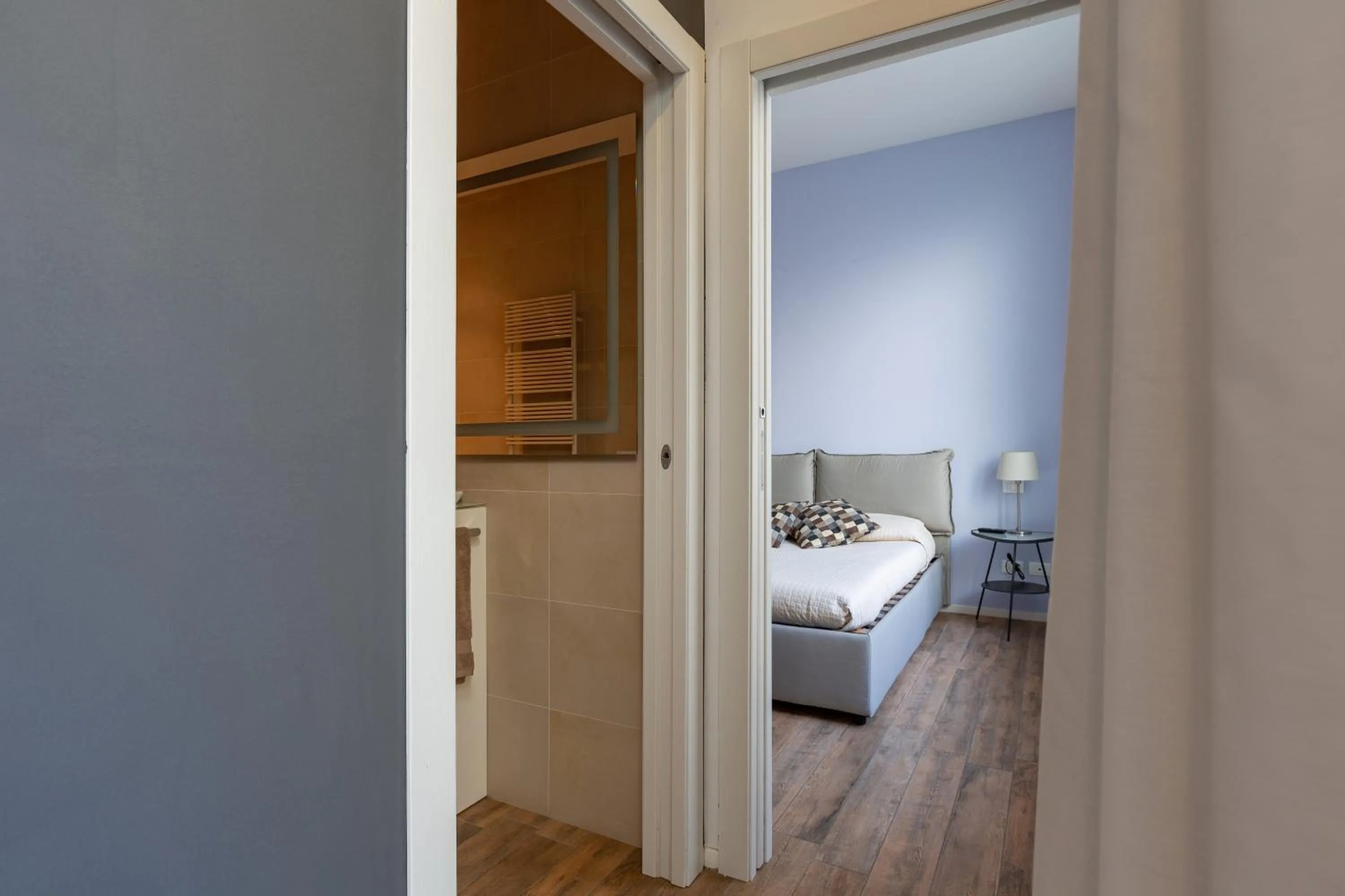 Bedroom, Bed in EasyTopStay - Tricolore Modern and Cozy Apartment