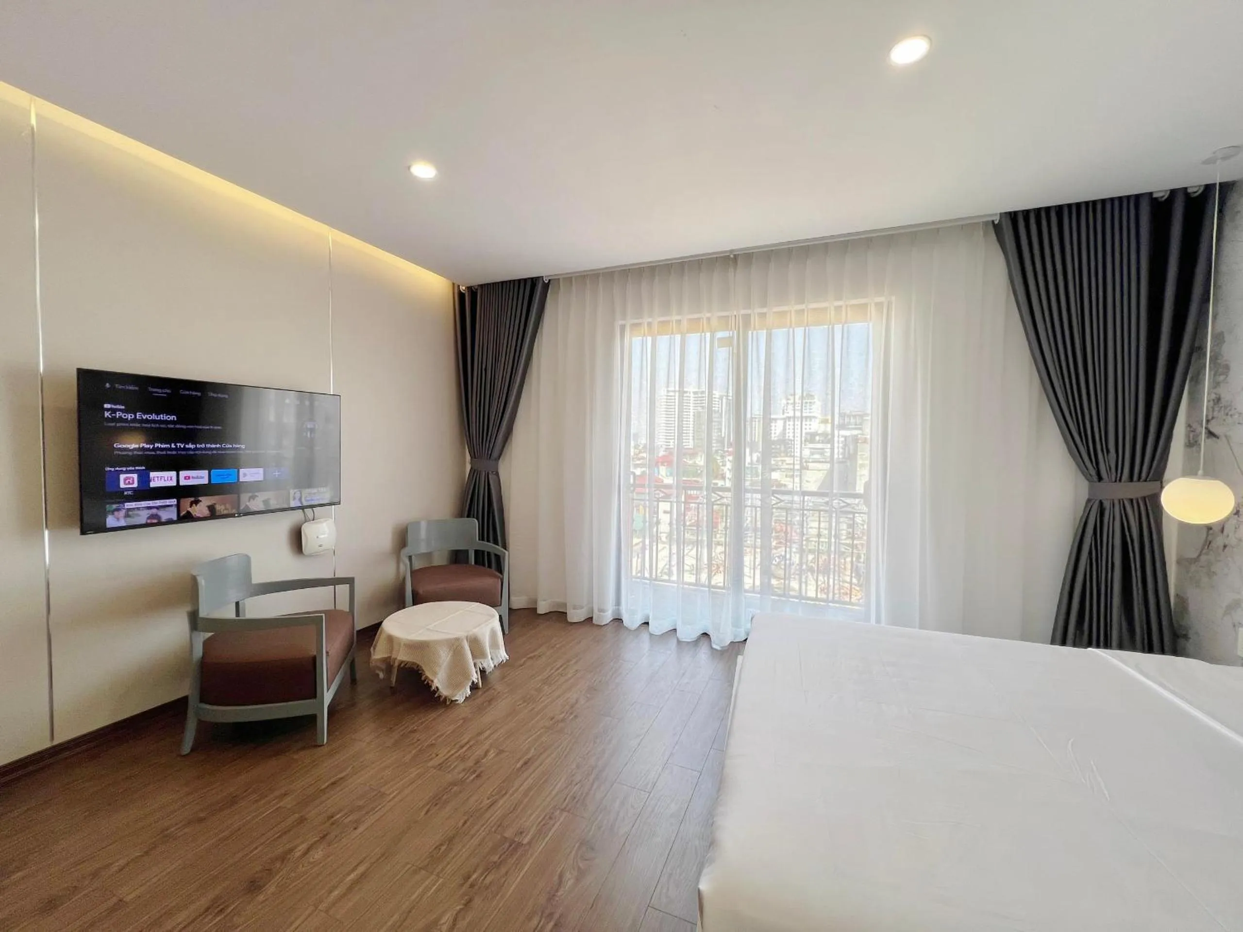 Communal lounge/ TV room, Bed in 22housing Hotel 20 Linh Lang