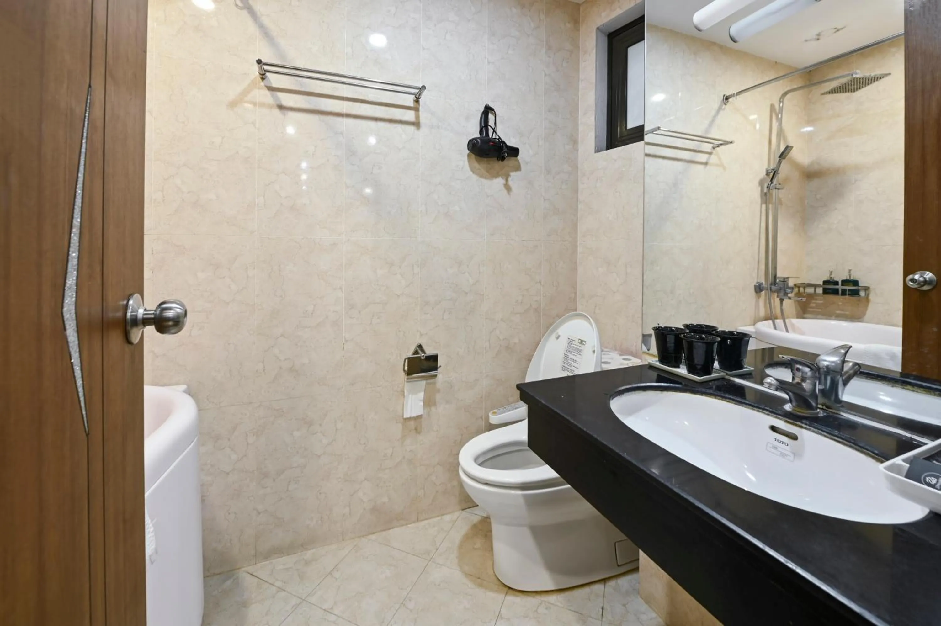 Shower in 22housing Hotel 20 Linh Lang