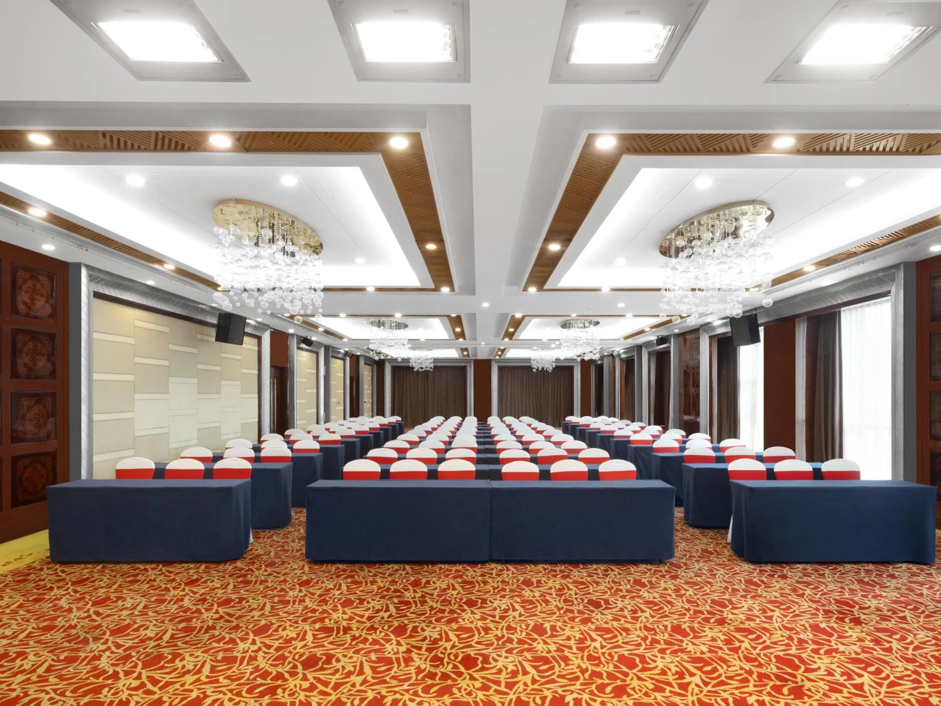 Meeting/conference room in Days Hotel & Suites China Town