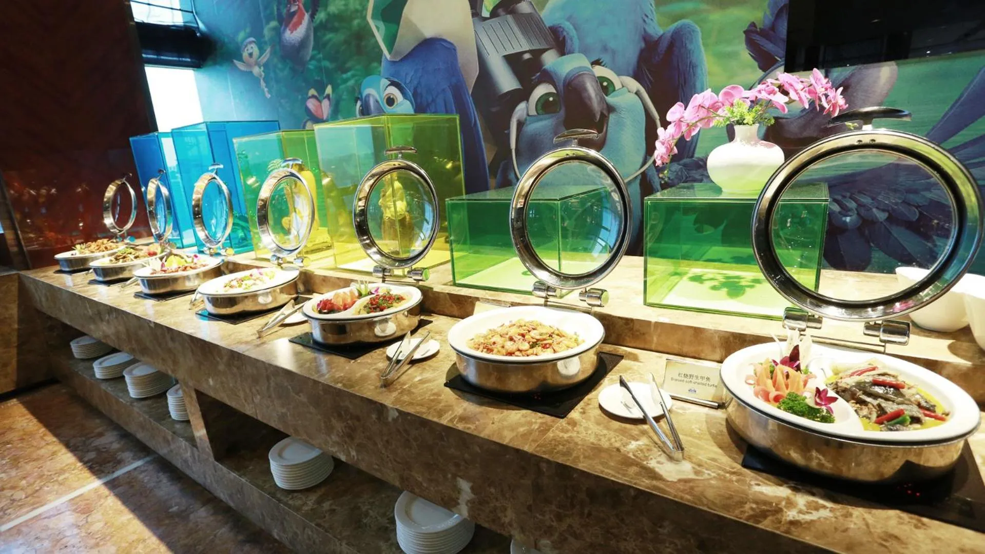 Buffet breakfast in Days Hotel & Suites China Town