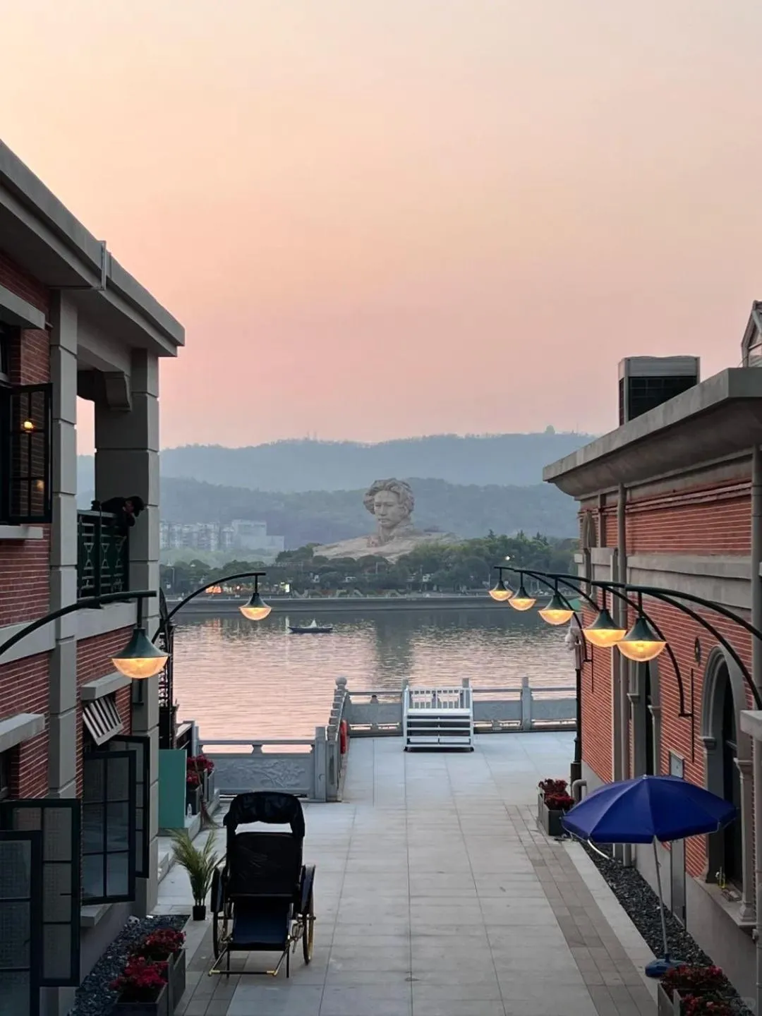 City view in Days Hotel & Suites China Town