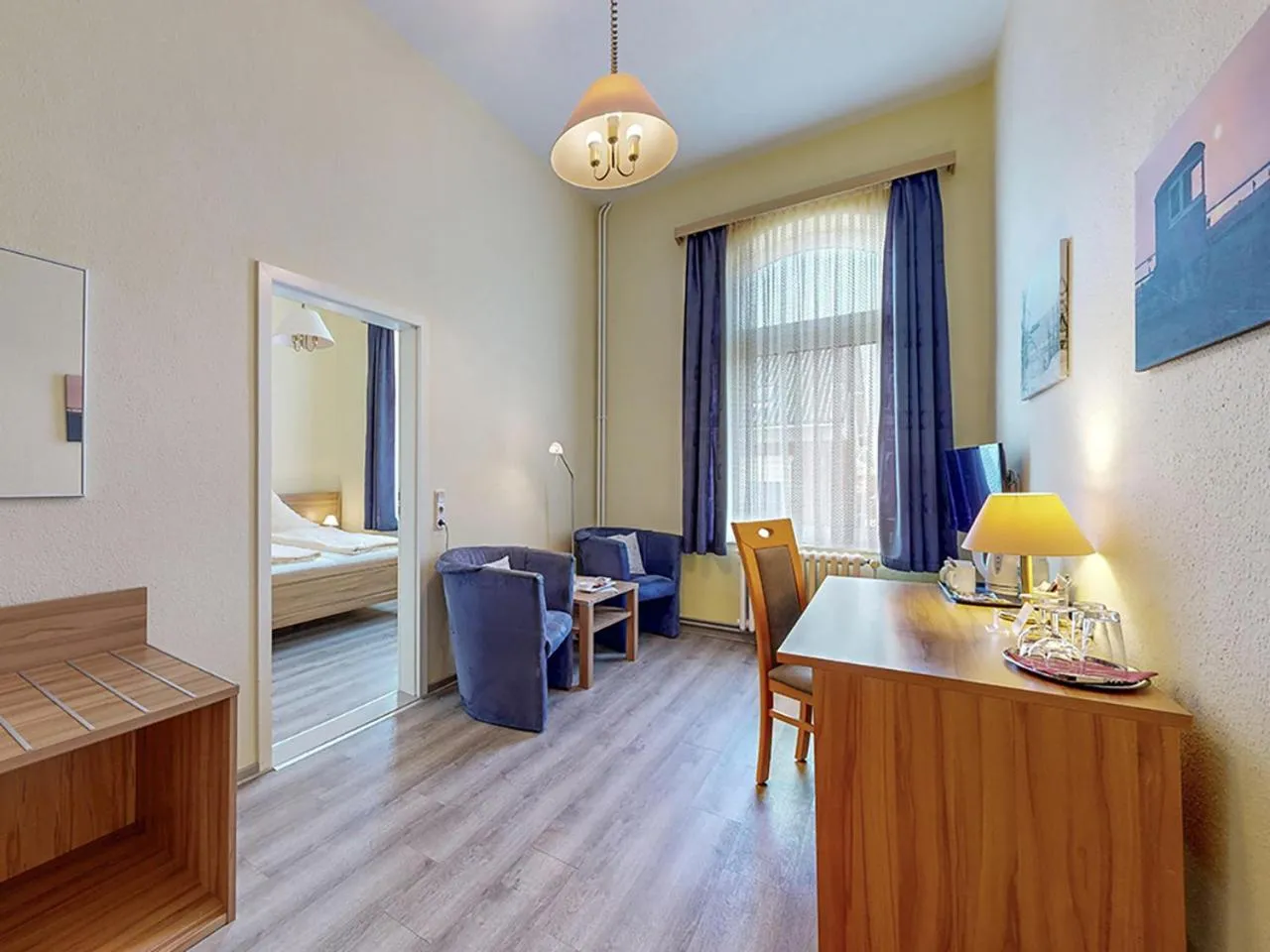 TV and multimedia, Bed in Hotel Graf Waldersee