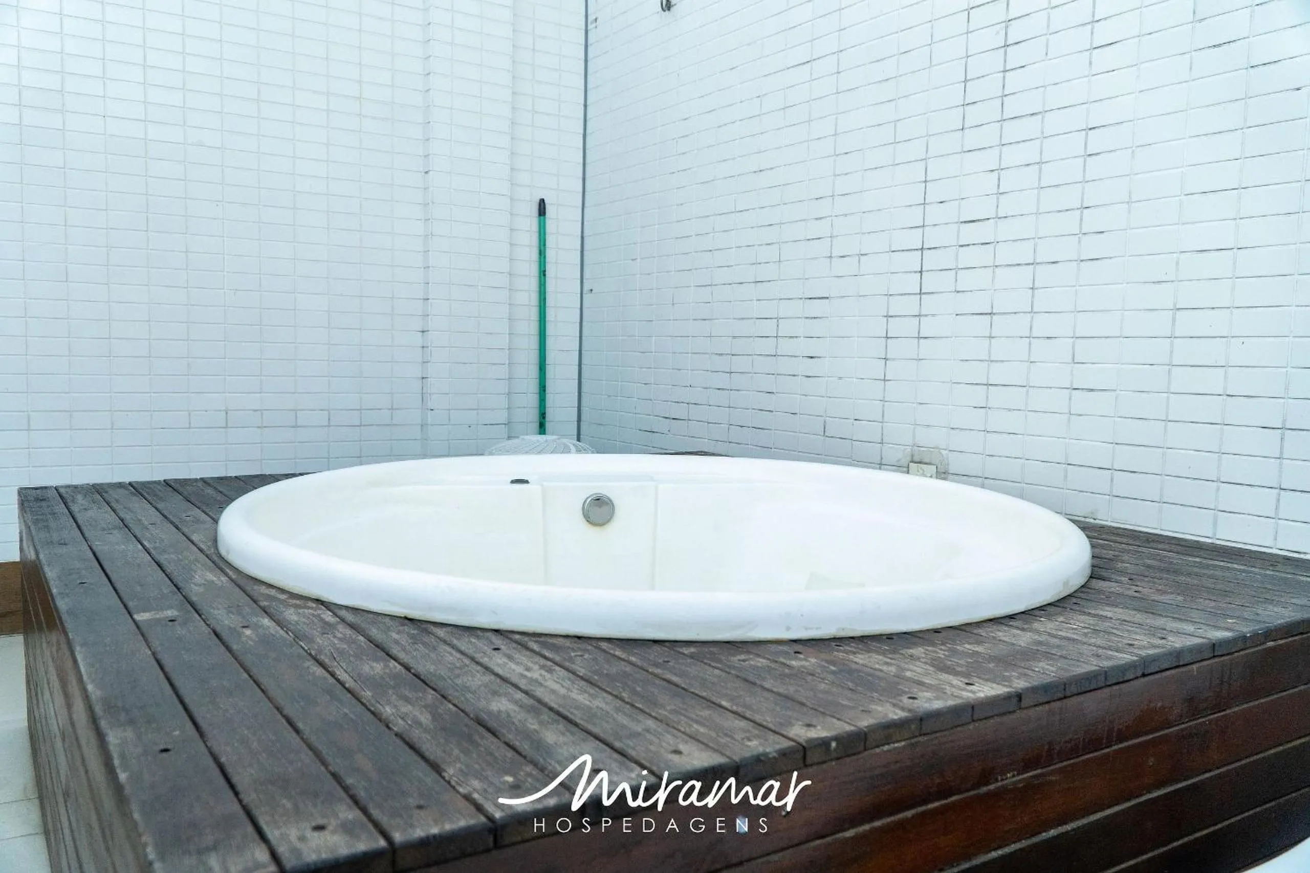 Hot Tub in Gold Flat - Miramar Hospedagens