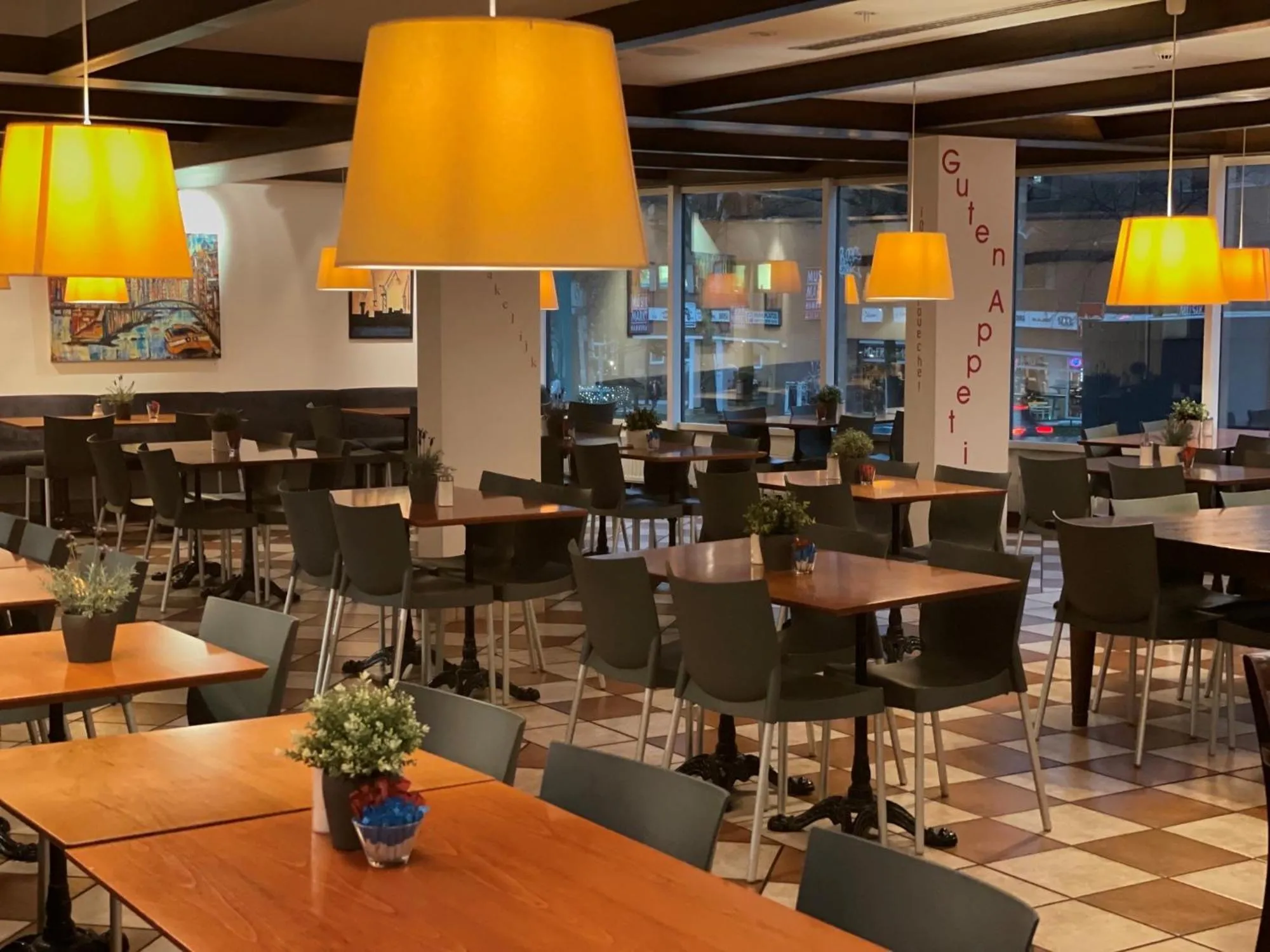 Restaurant/places to eat in Egon Hotel Hamburg City