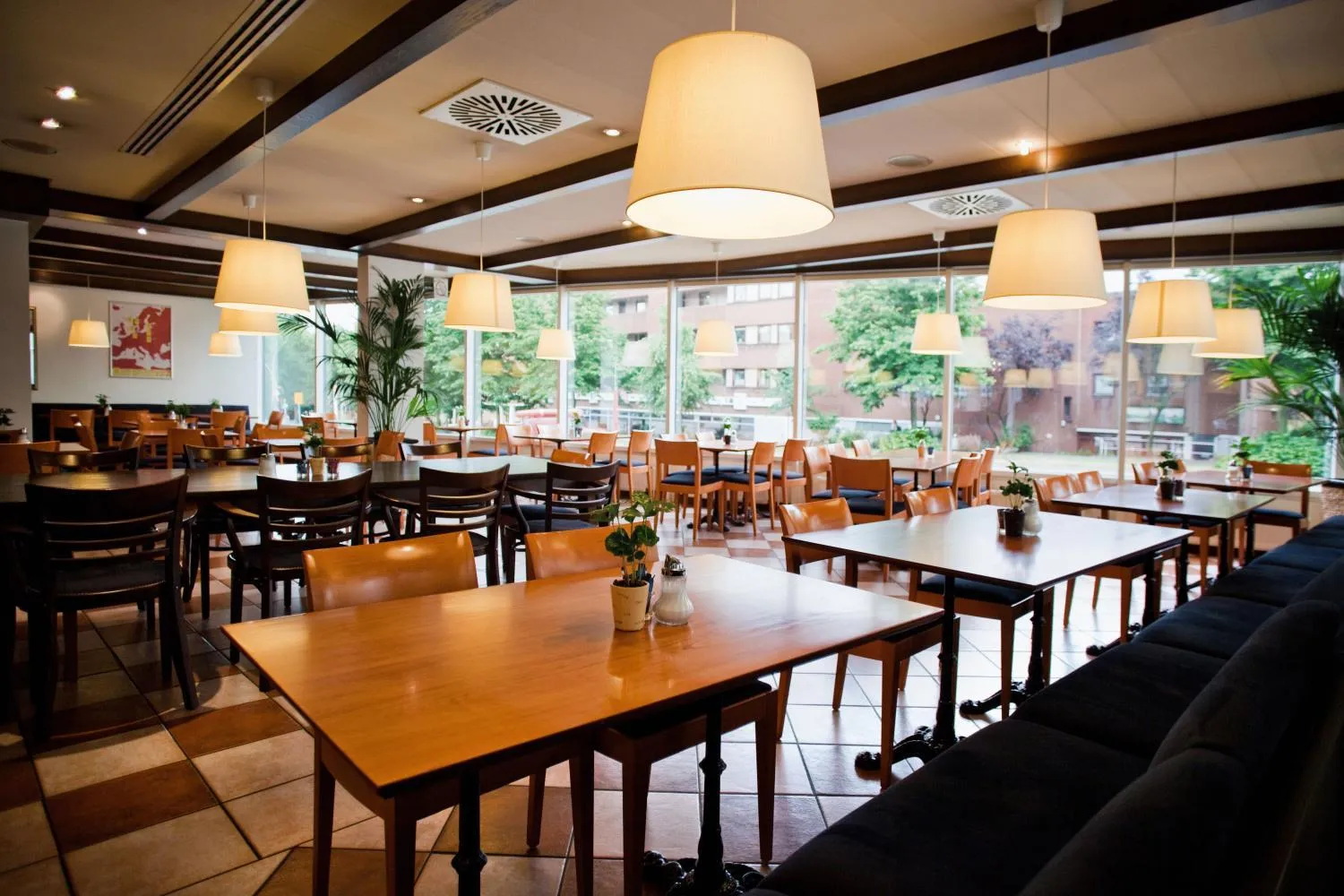 Restaurant/places to eat in Egon Hotel Hamburg City