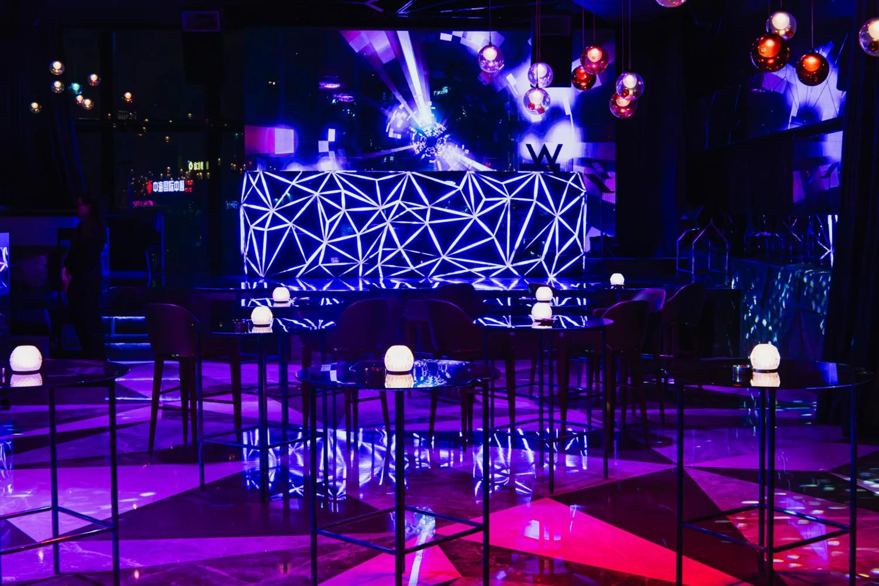 Restaurant/places to eat in W Chengdu