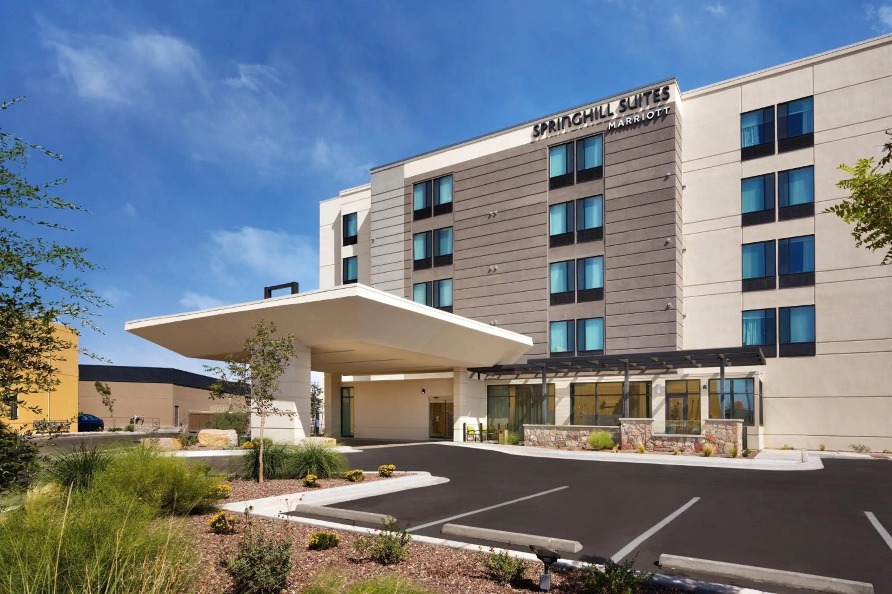 Property building in SpringHill Suites by Marriott El Paso Airport