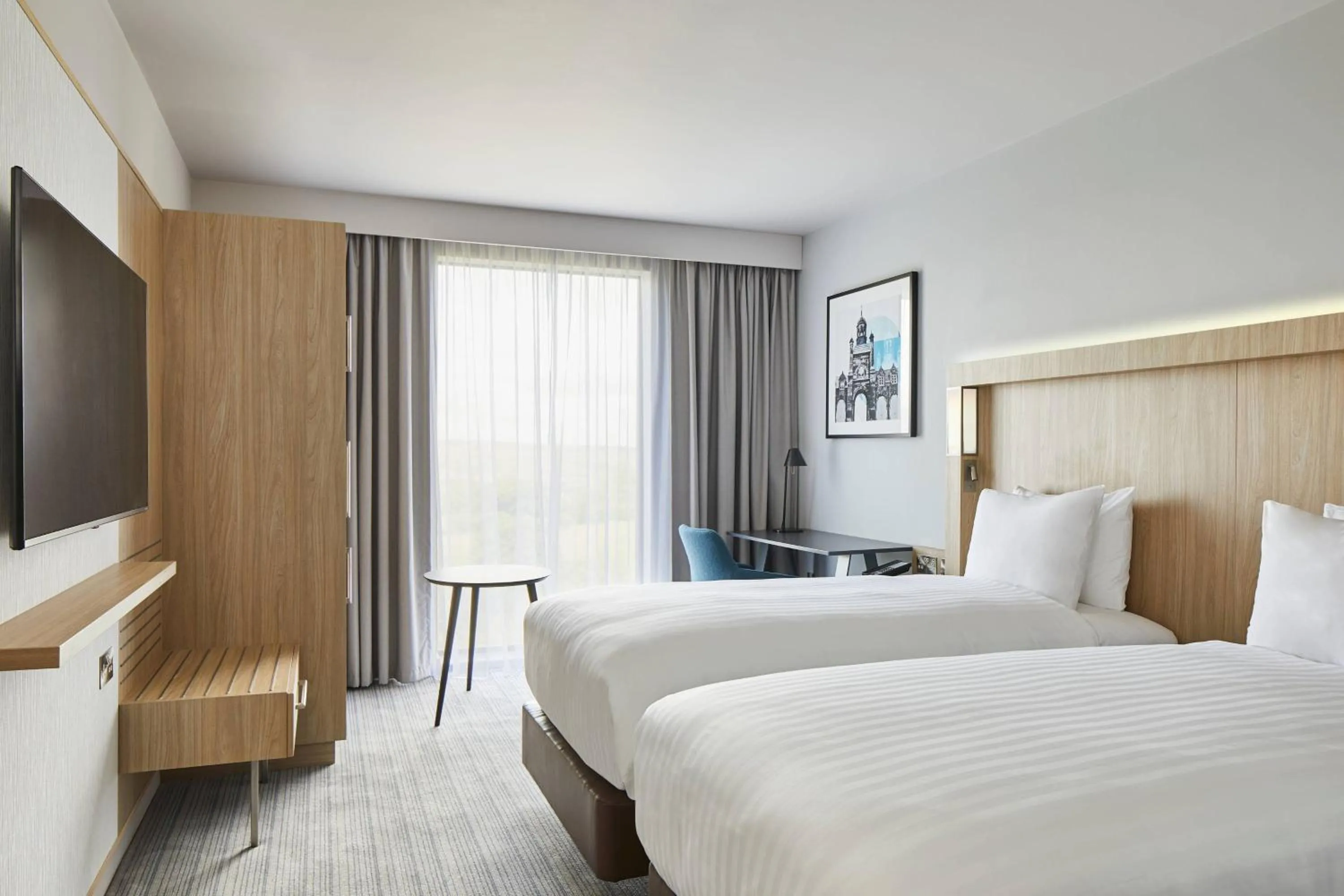 Photo of the whole room, Bed in Courtyard by Marriott Stoke on Trent Staffordshire