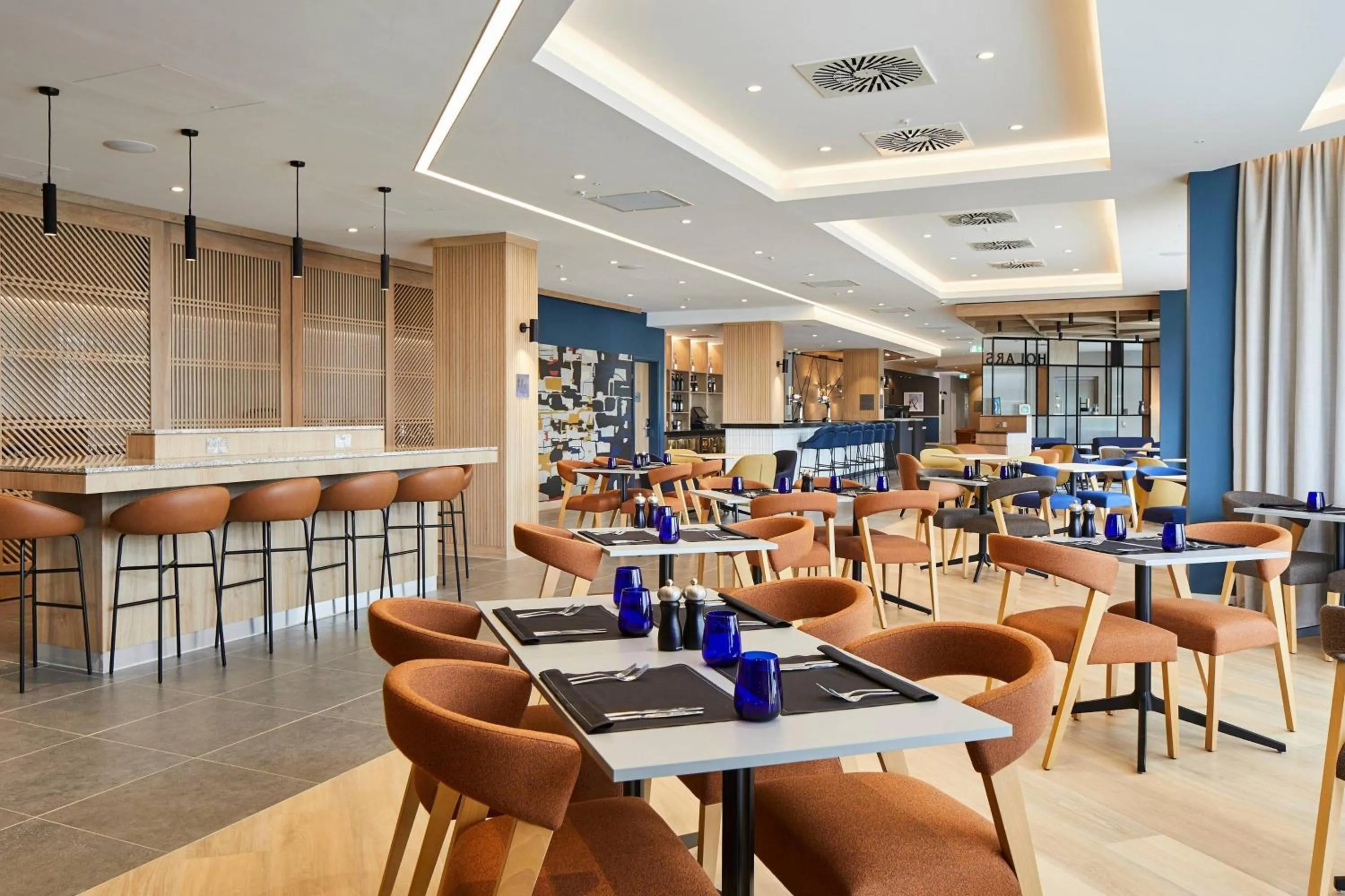 Restaurant/places to eat in Courtyard by Marriott Stoke on Trent Staffordshire