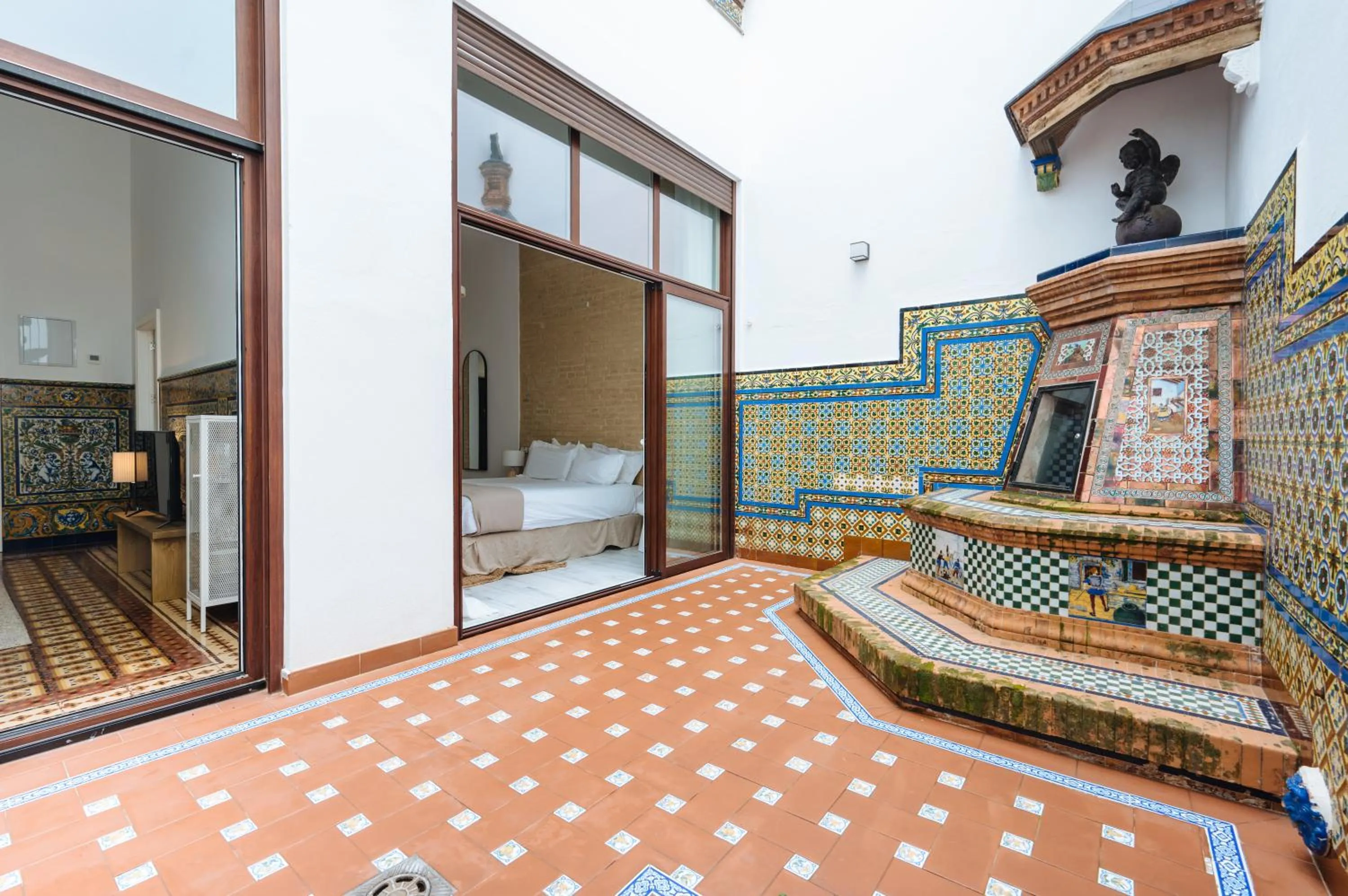 Patio in Apartamentos "El Escondite de Triana"