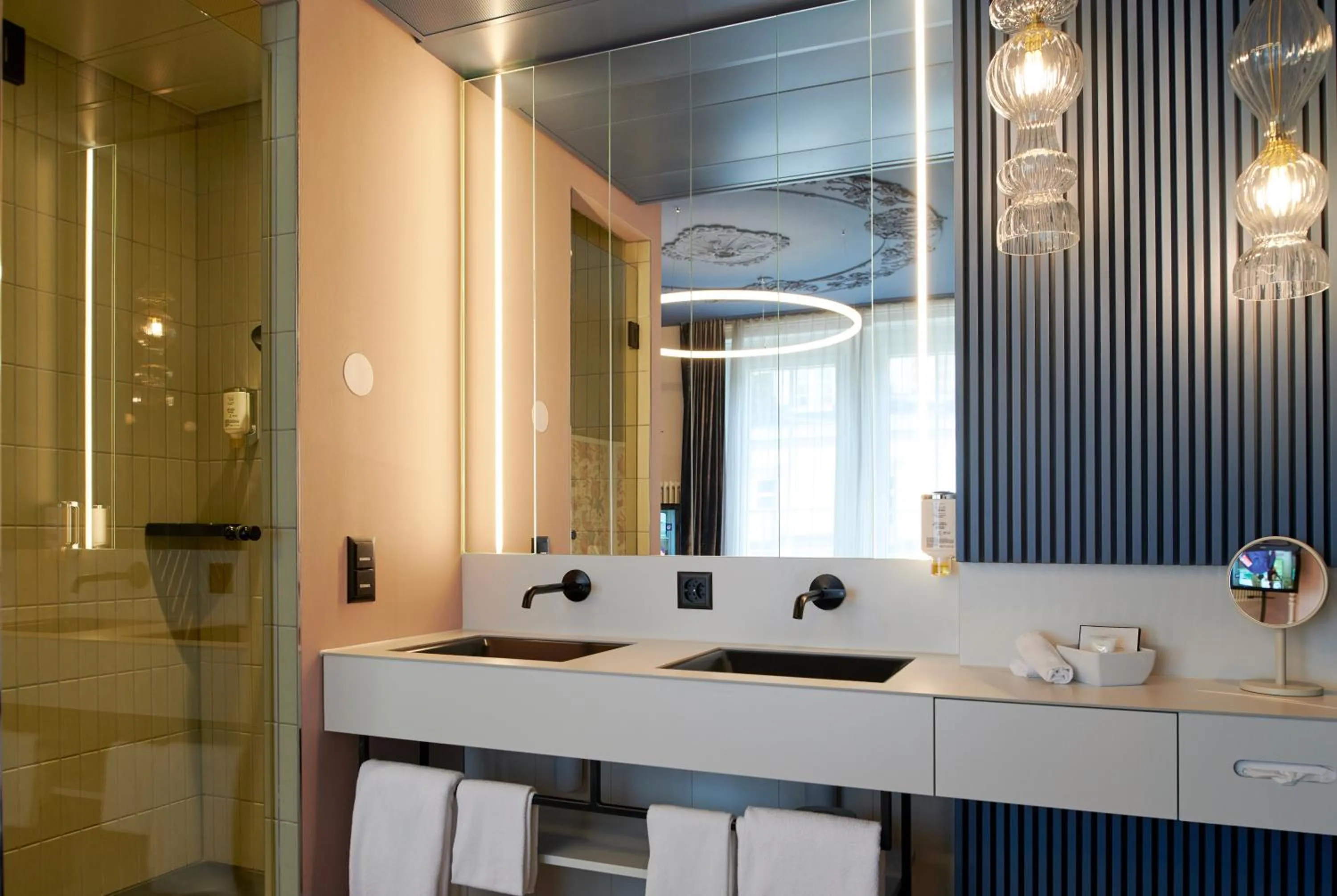 Bathroom in BOUTIQUE Hotel by Continental Park