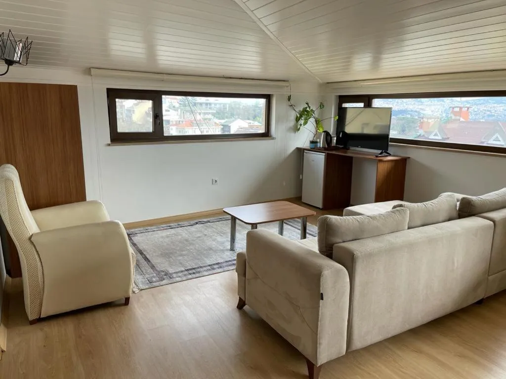 Deluxe Suite with Sea View in Class Hotel Bosphorus With Jacuzzi