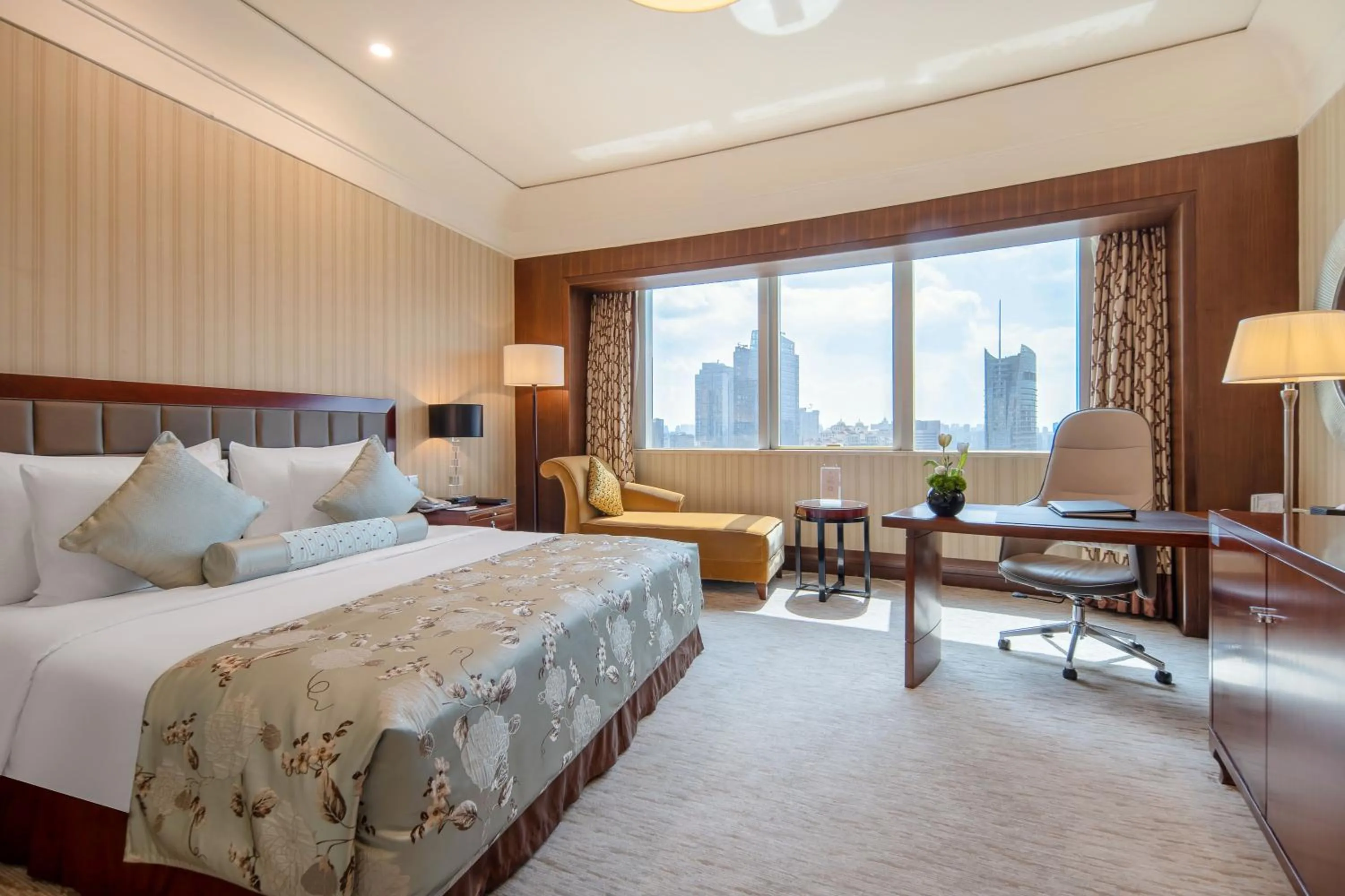 Bed in Wuhan Jin Jiang International Hotel