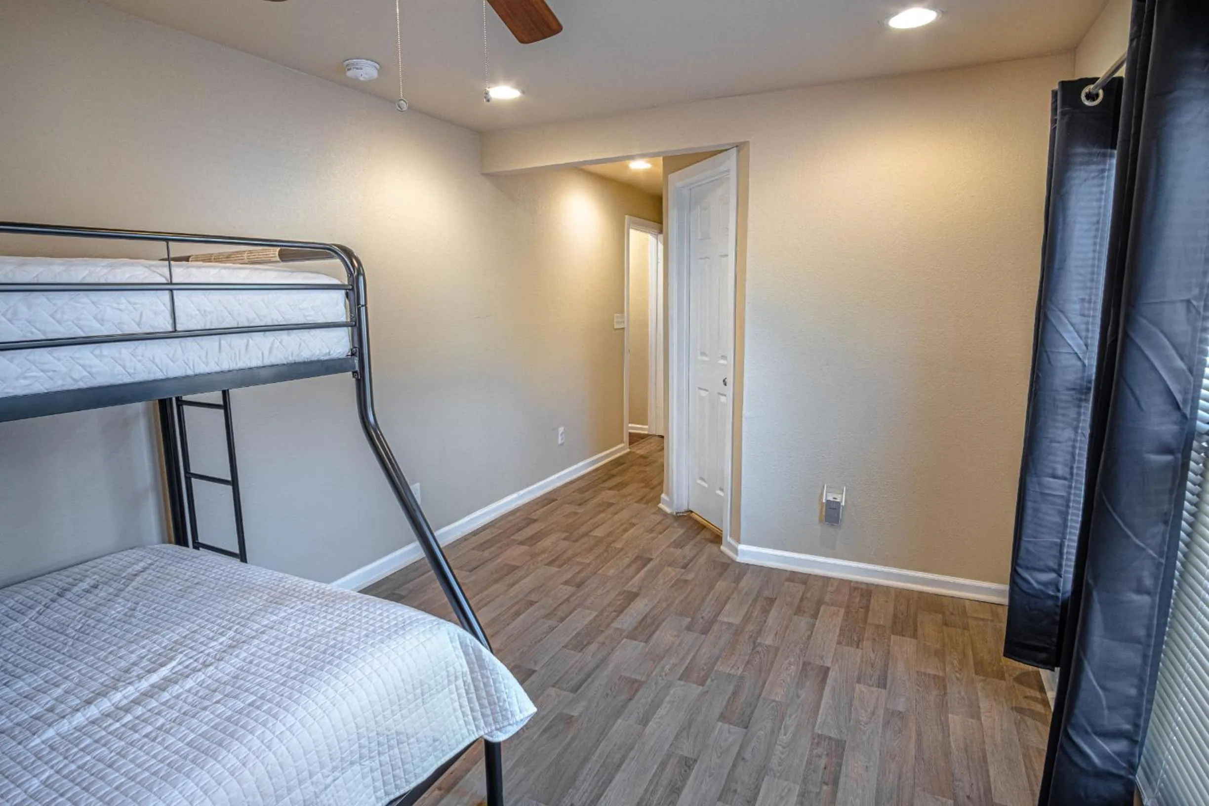 bunk bed, Bed in Nice 3B 2BA Near Downtown 2 Min AtandT Center